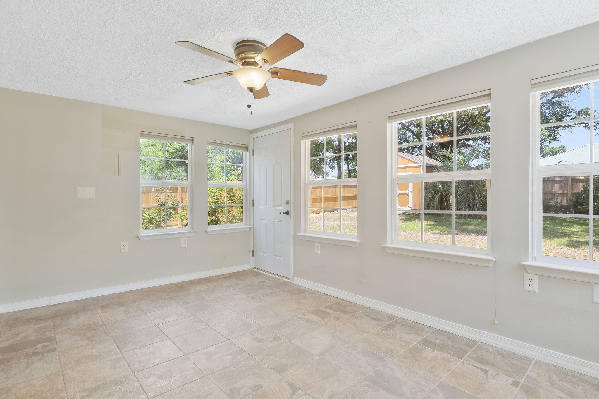 WOODBURY FOREST - Residential