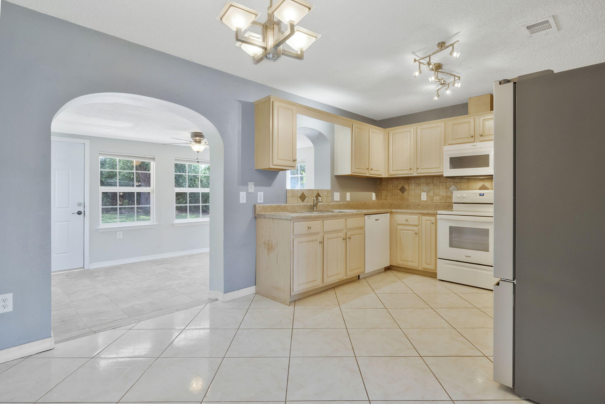 WOODBURY FOREST - Residential