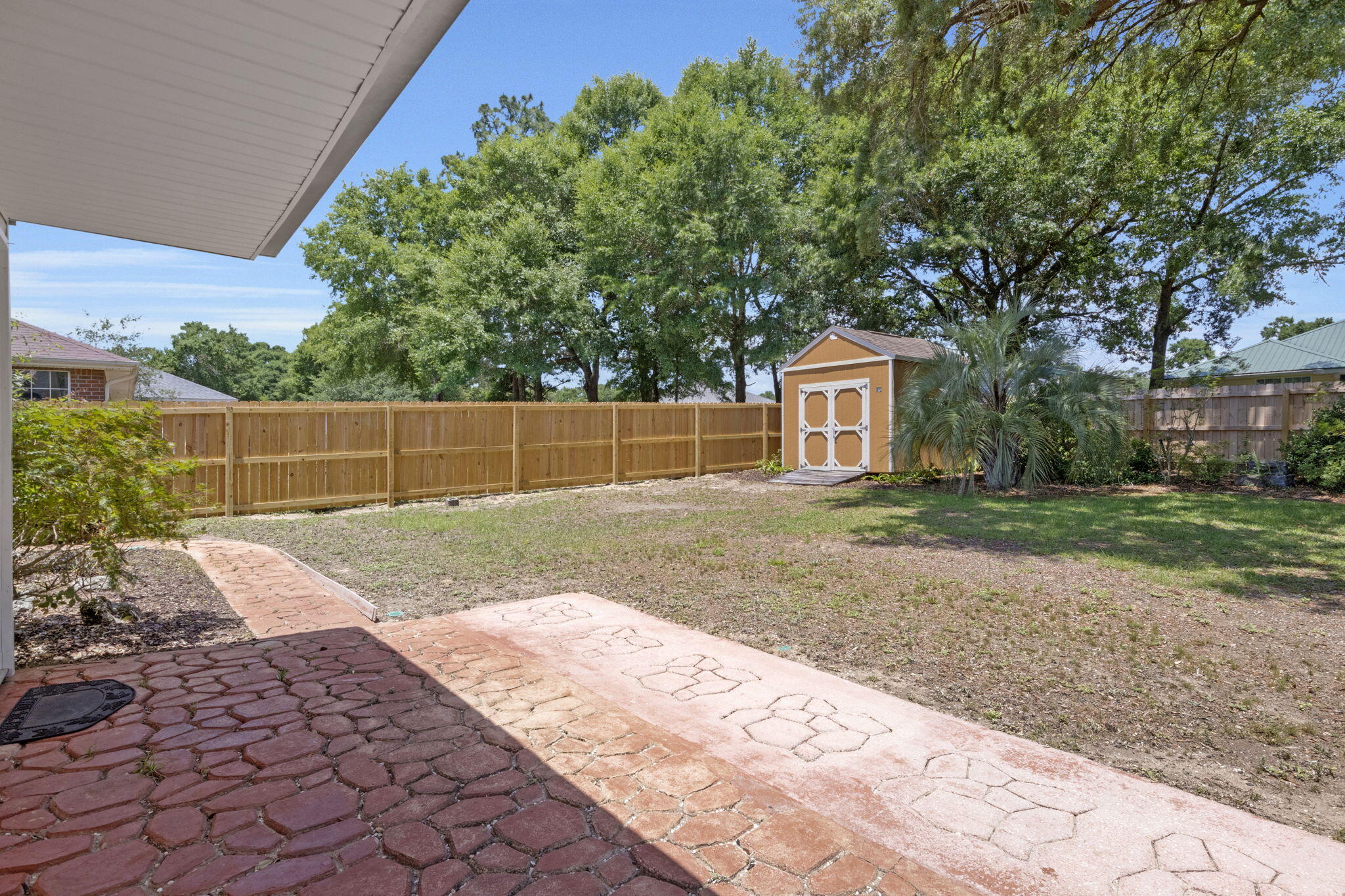 WOODBURY FOREST - Residential