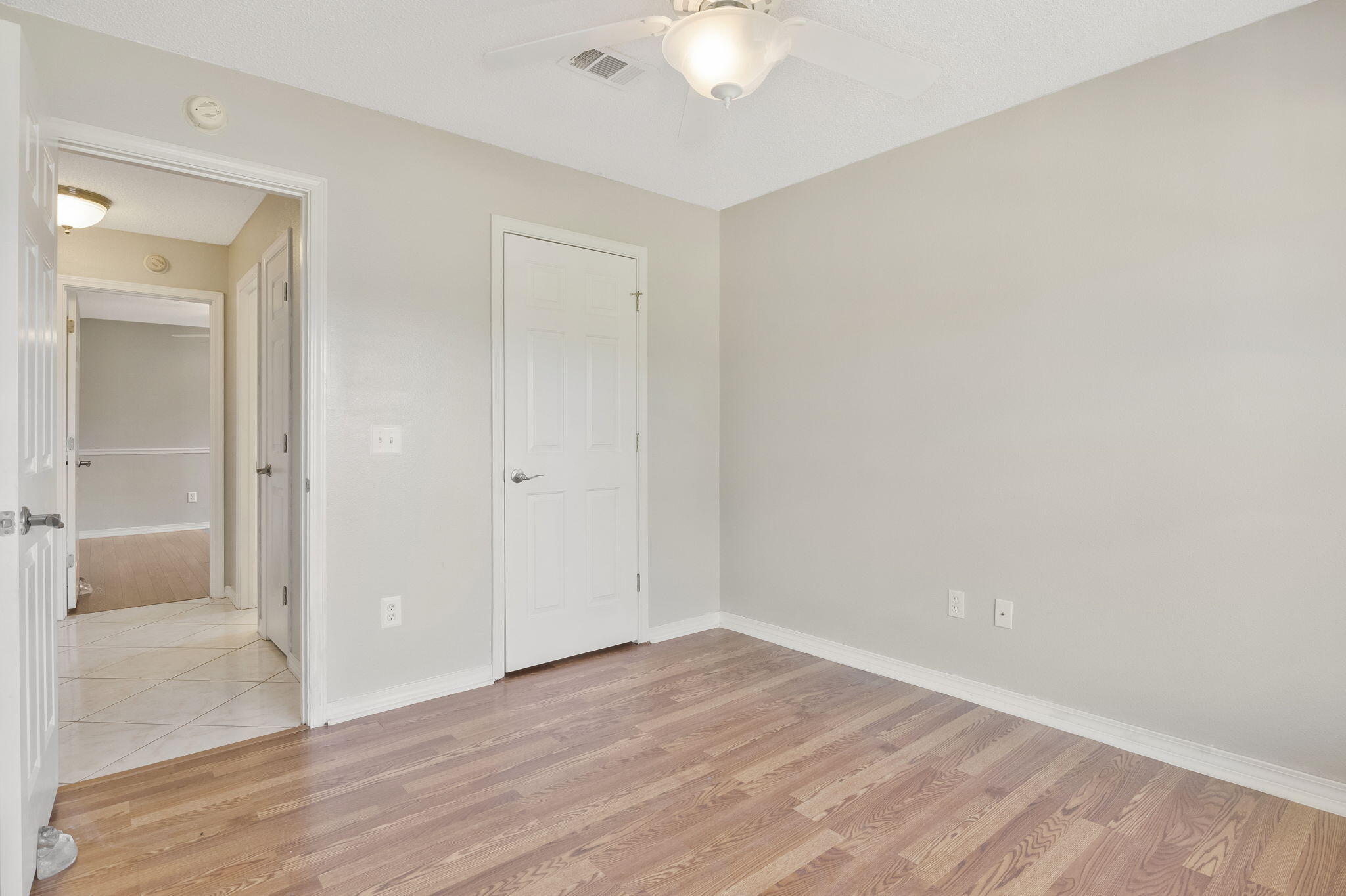 WOODBURY FOREST - Residential