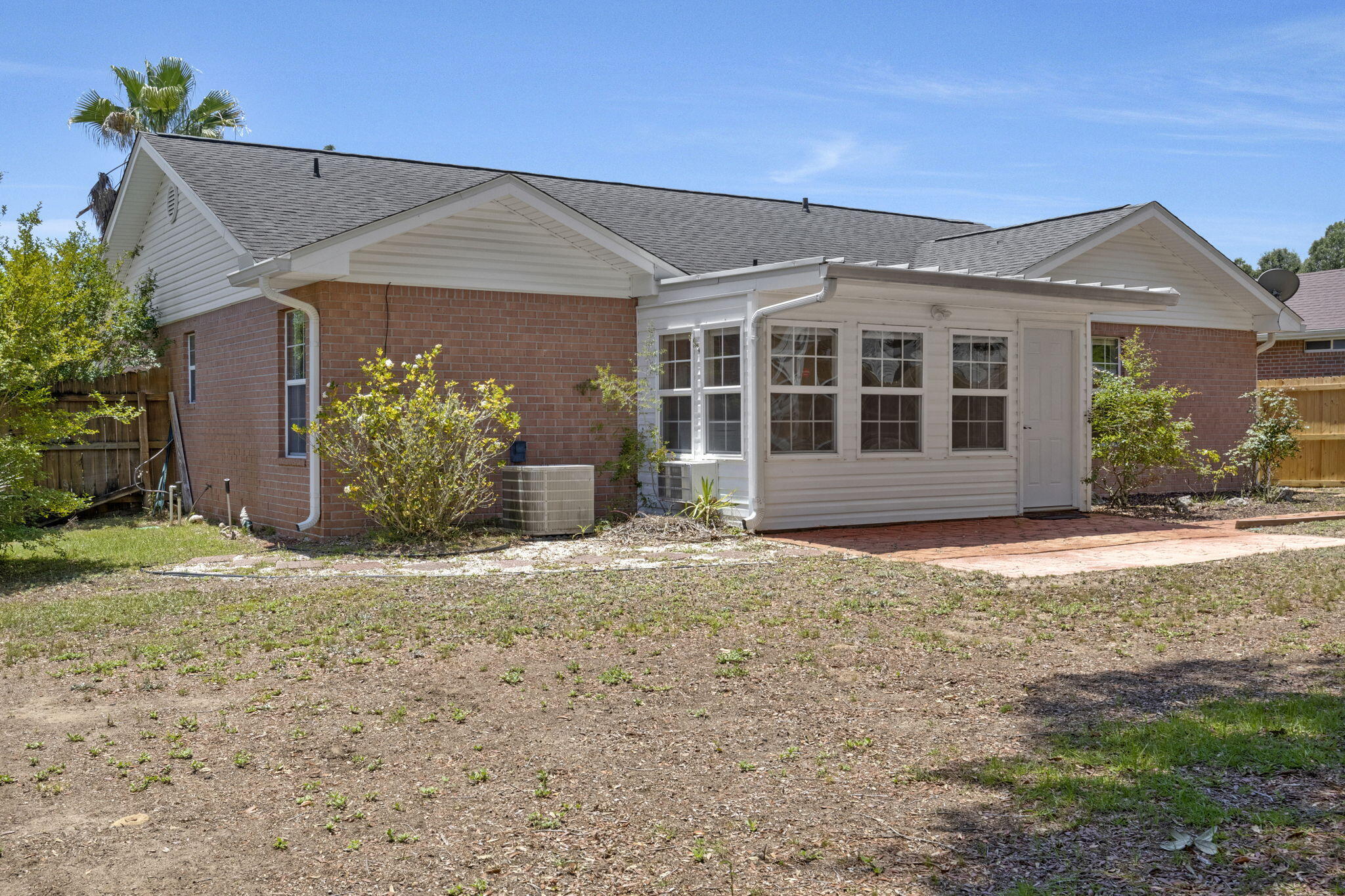 WOODBURY FOREST - Residential