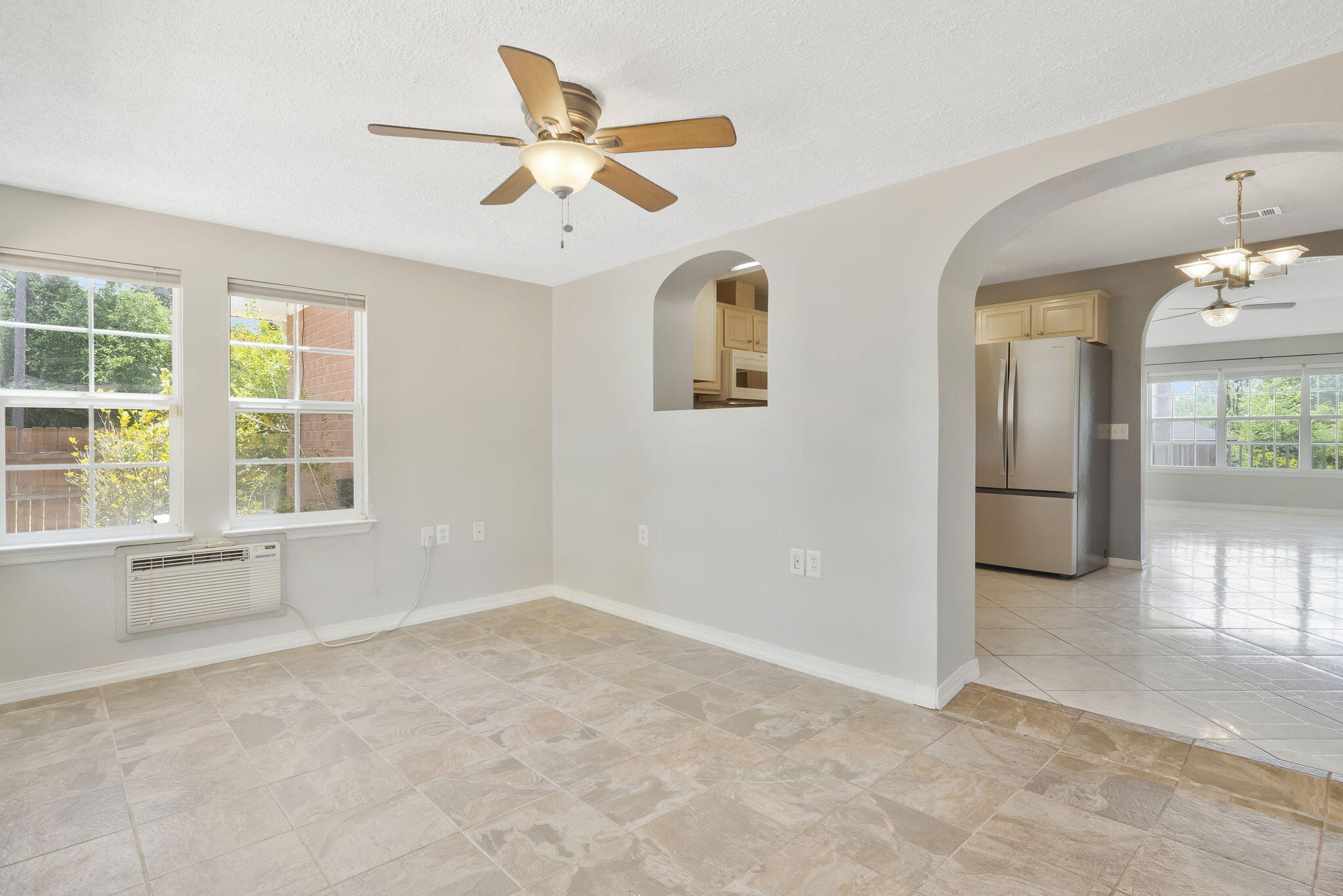 WOODBURY FOREST - Residential