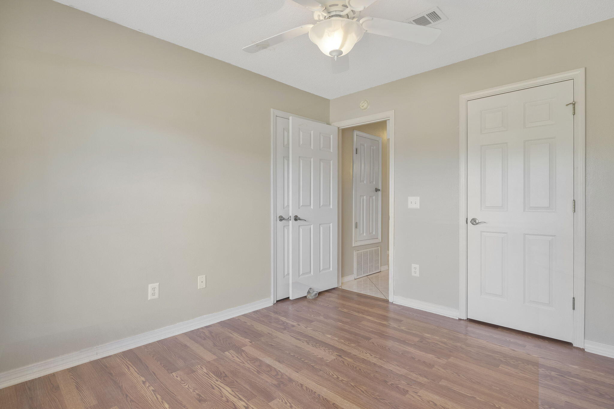 WOODBURY FOREST - Residential
