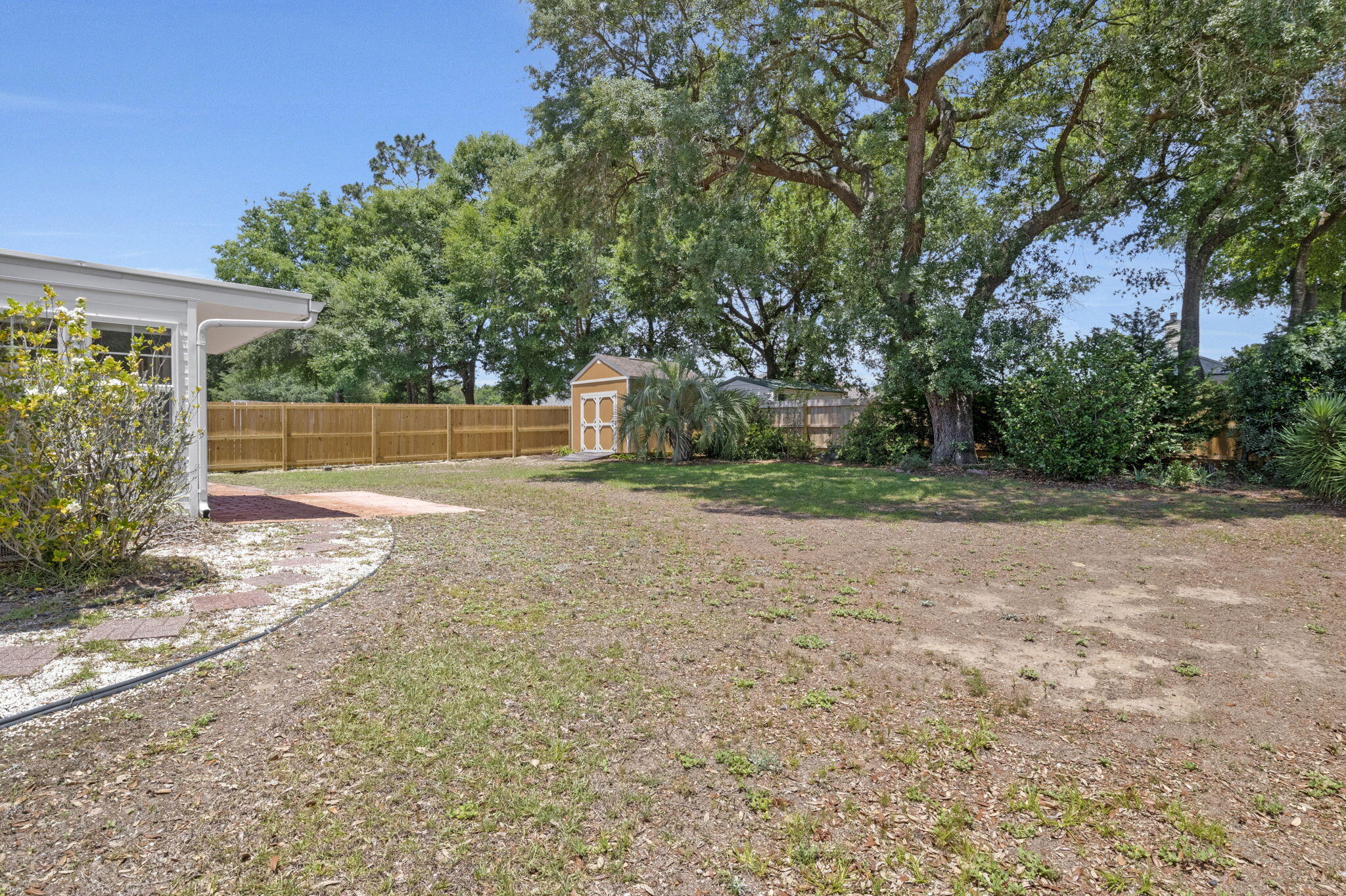WOODBURY FOREST - Residential