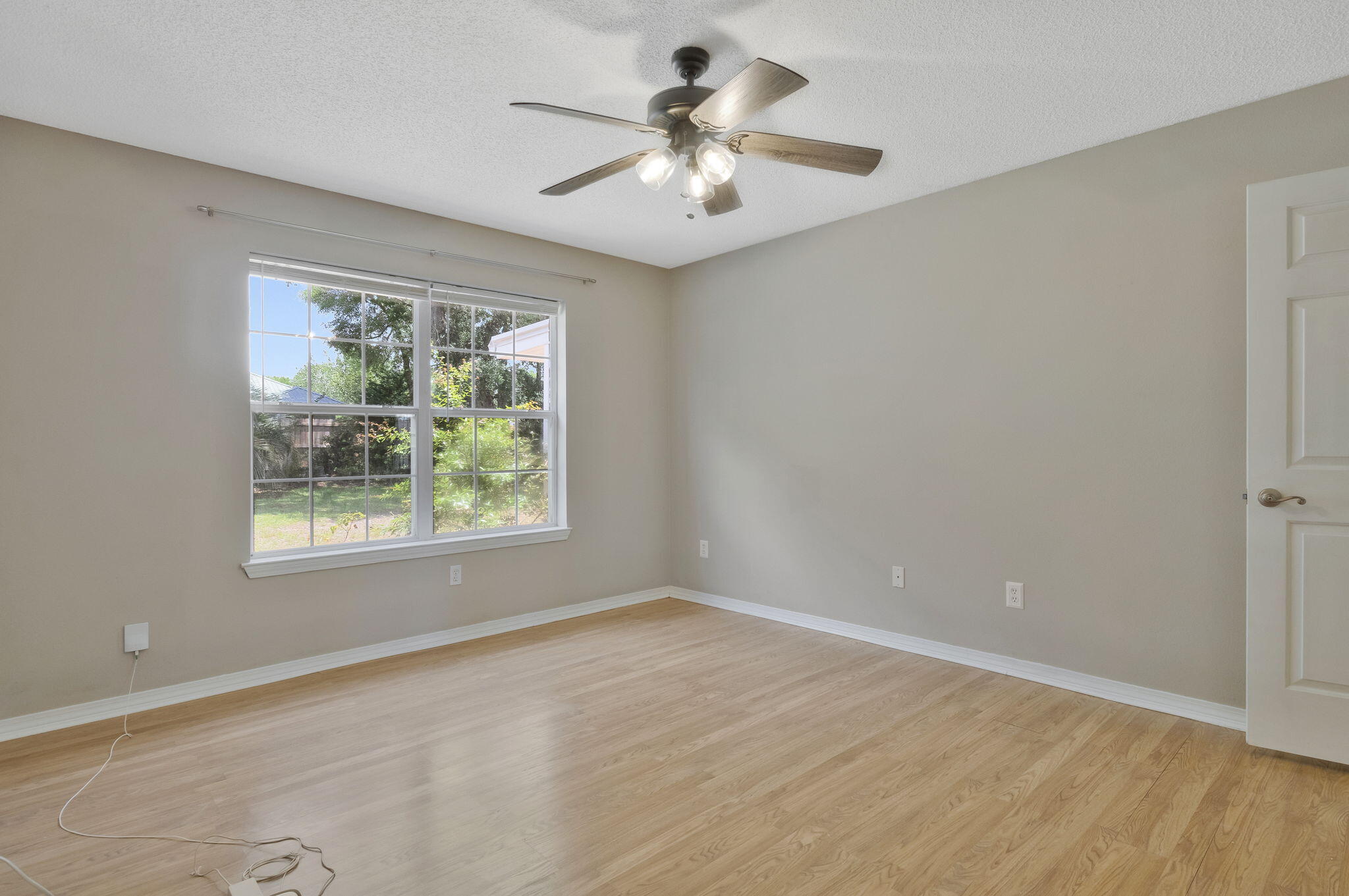WOODBURY FOREST - Residential