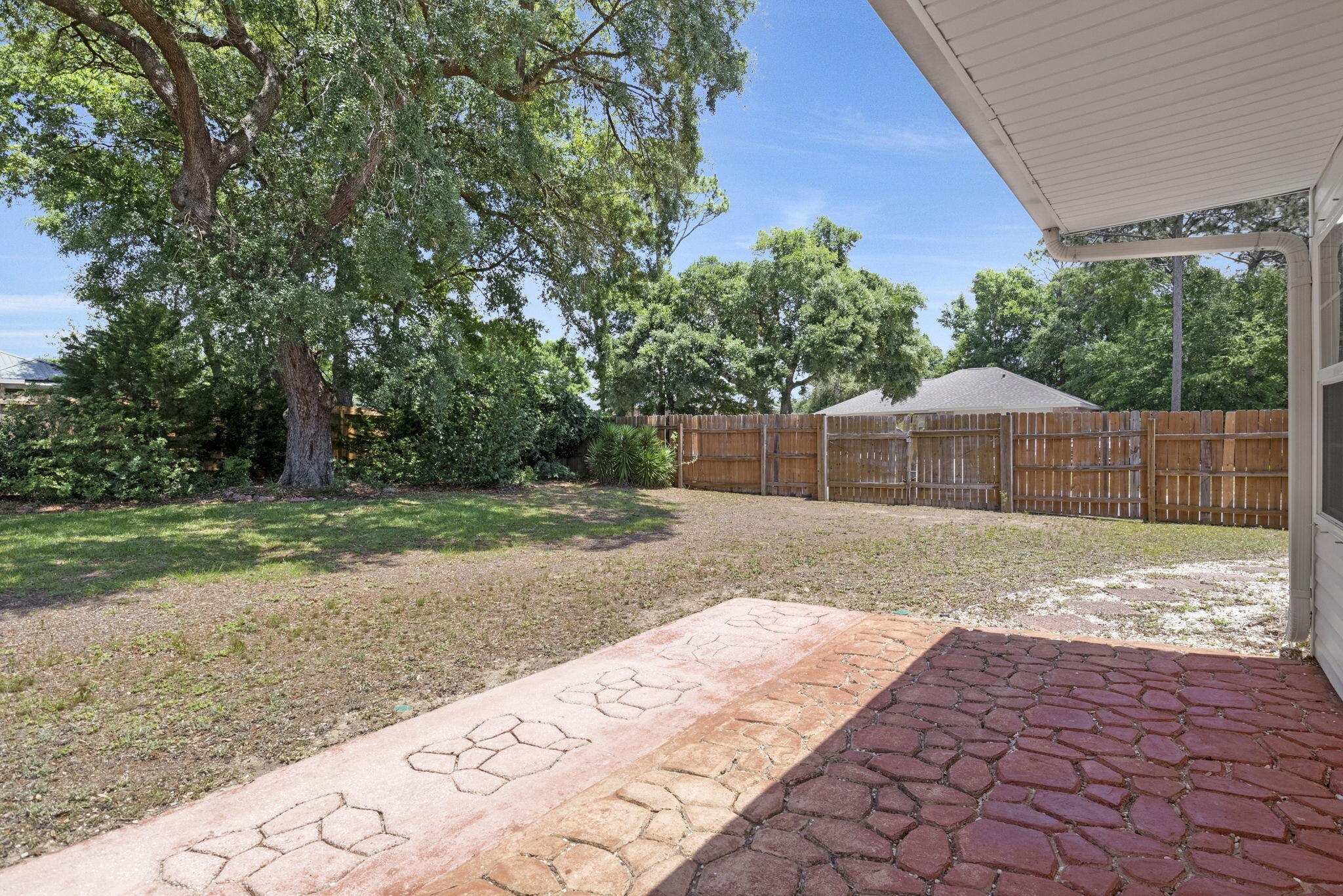 WOODBURY FOREST - Residential