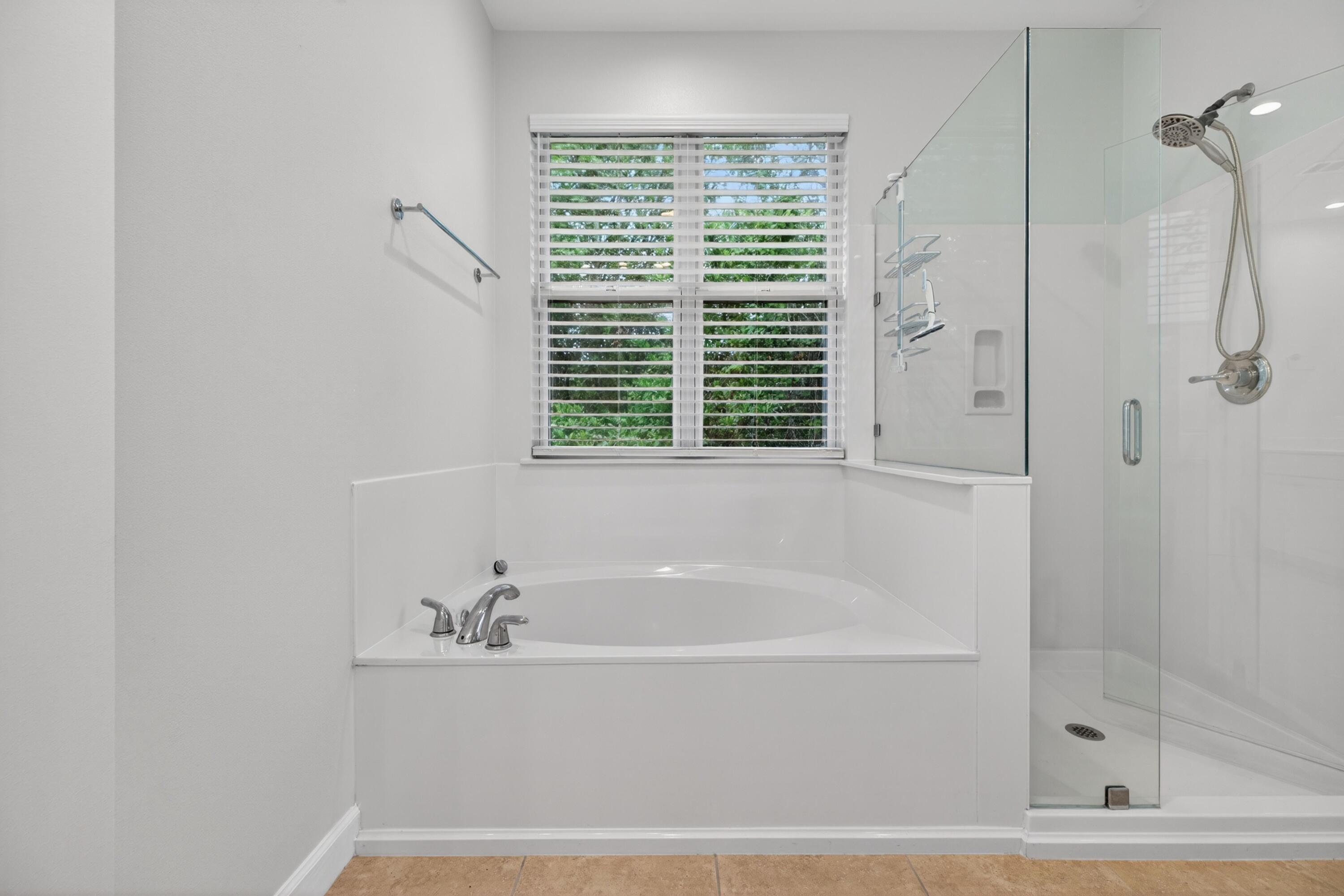 CRYSTAL LAKE - Residential Lease