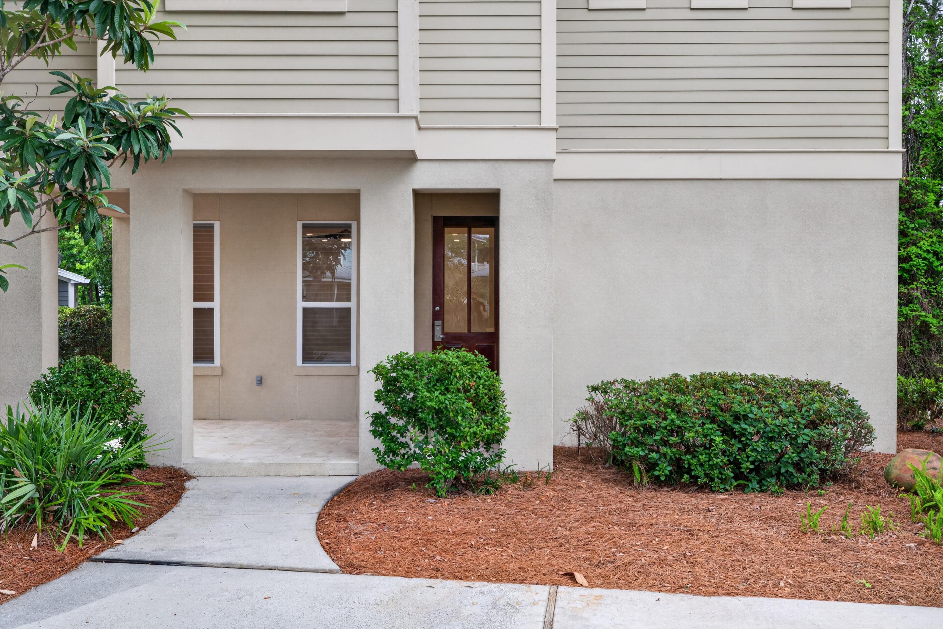 CRYSTAL LAKE - Residential Lease