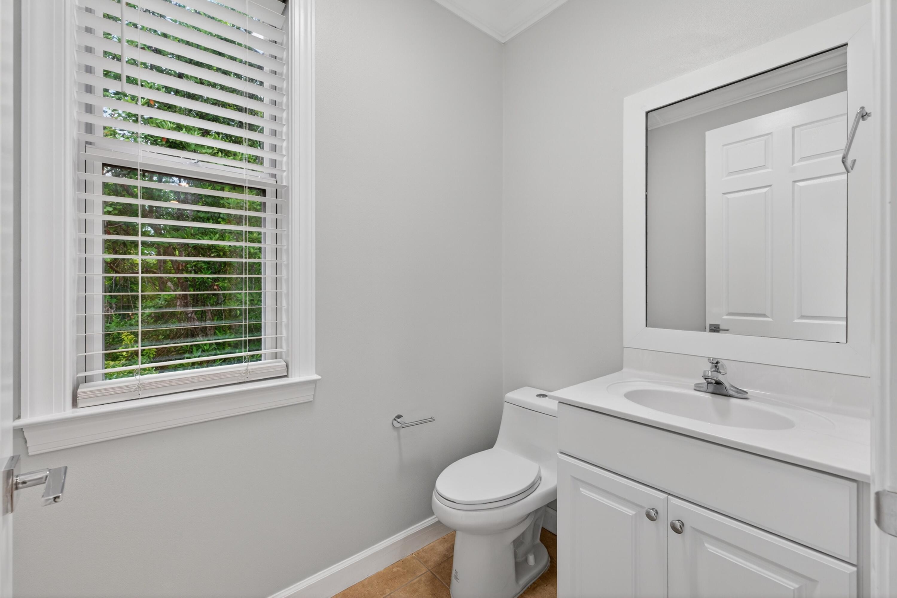 CRYSTAL LAKE - Residential Lease