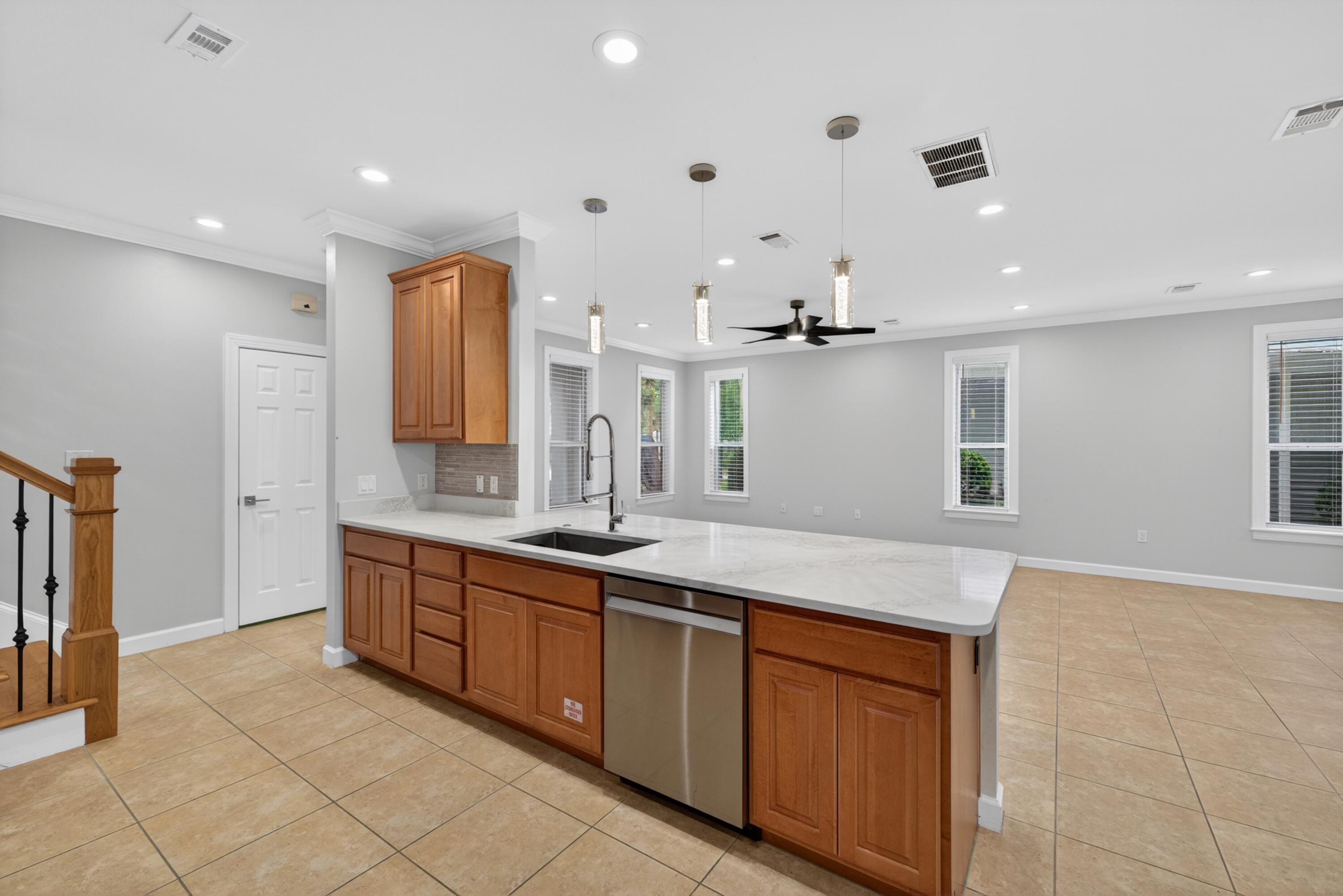 CRYSTAL LAKE - Residential Lease