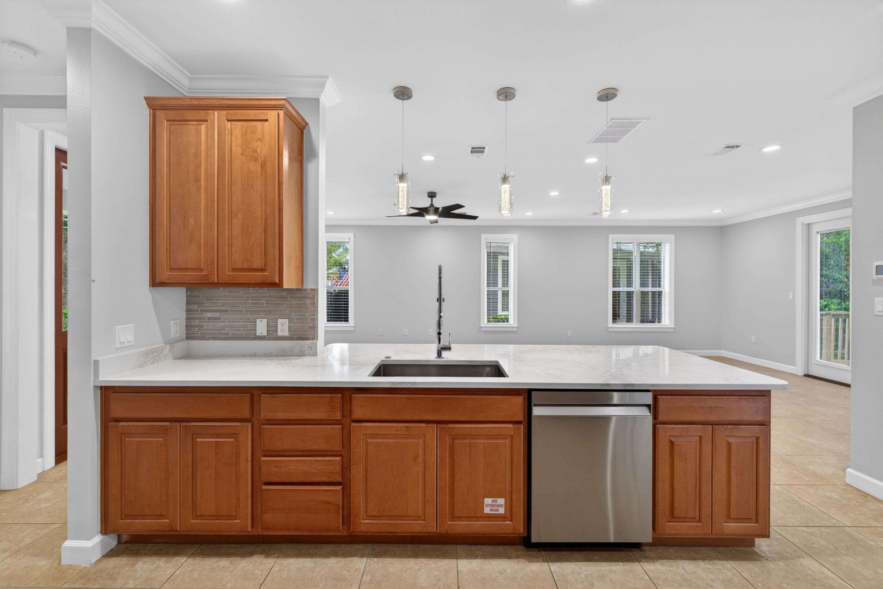 CRYSTAL LAKE - Residential Lease