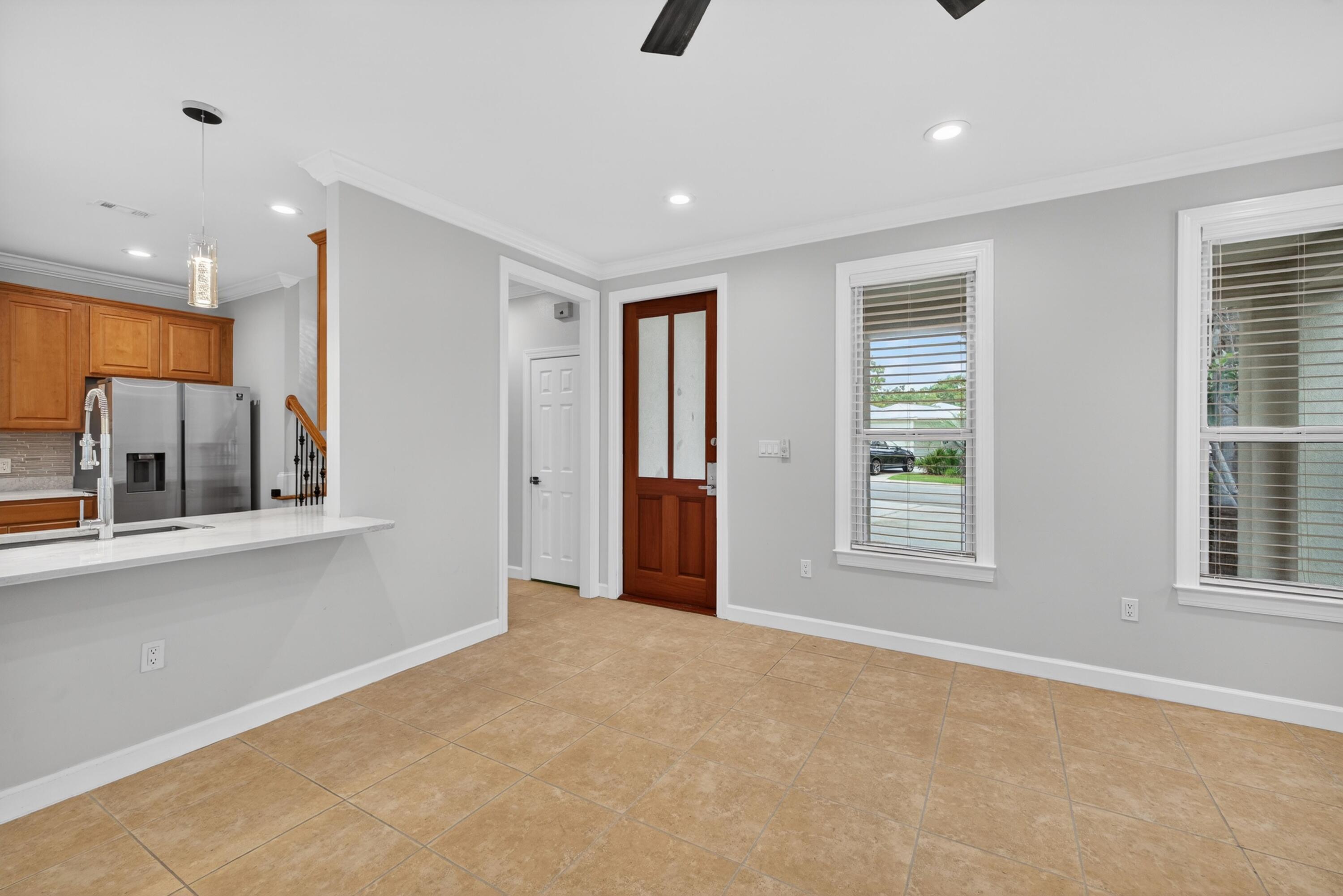 CRYSTAL LAKE - Residential Lease