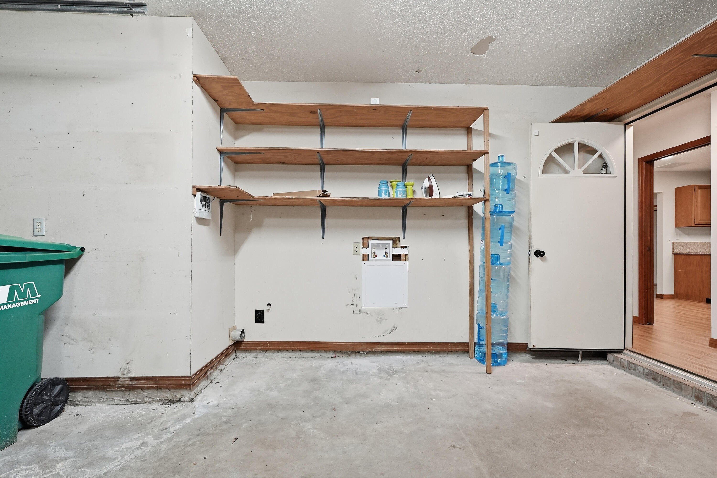 PALM CREST - Residential Lease