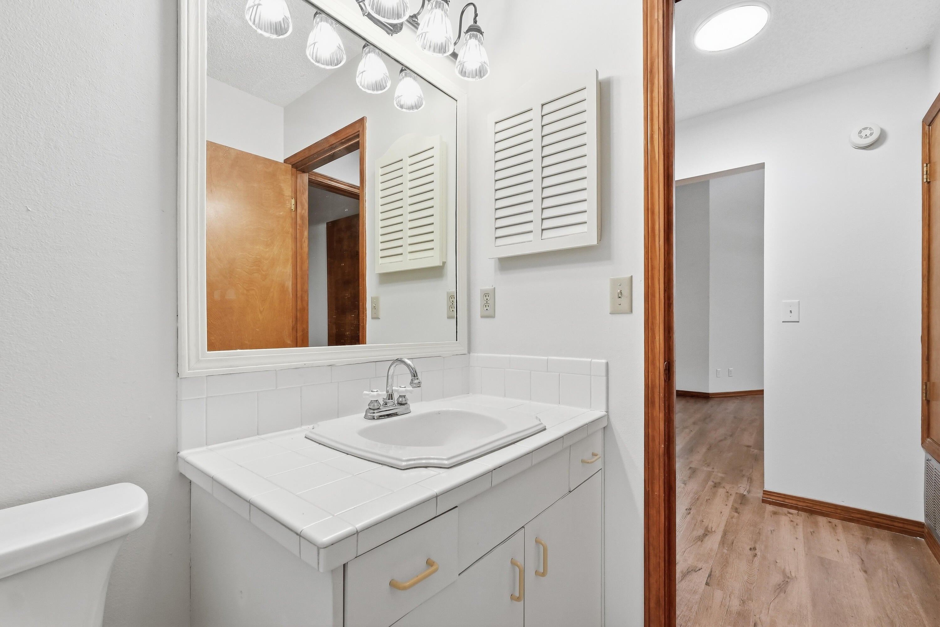 PALM CREST - Residential Lease