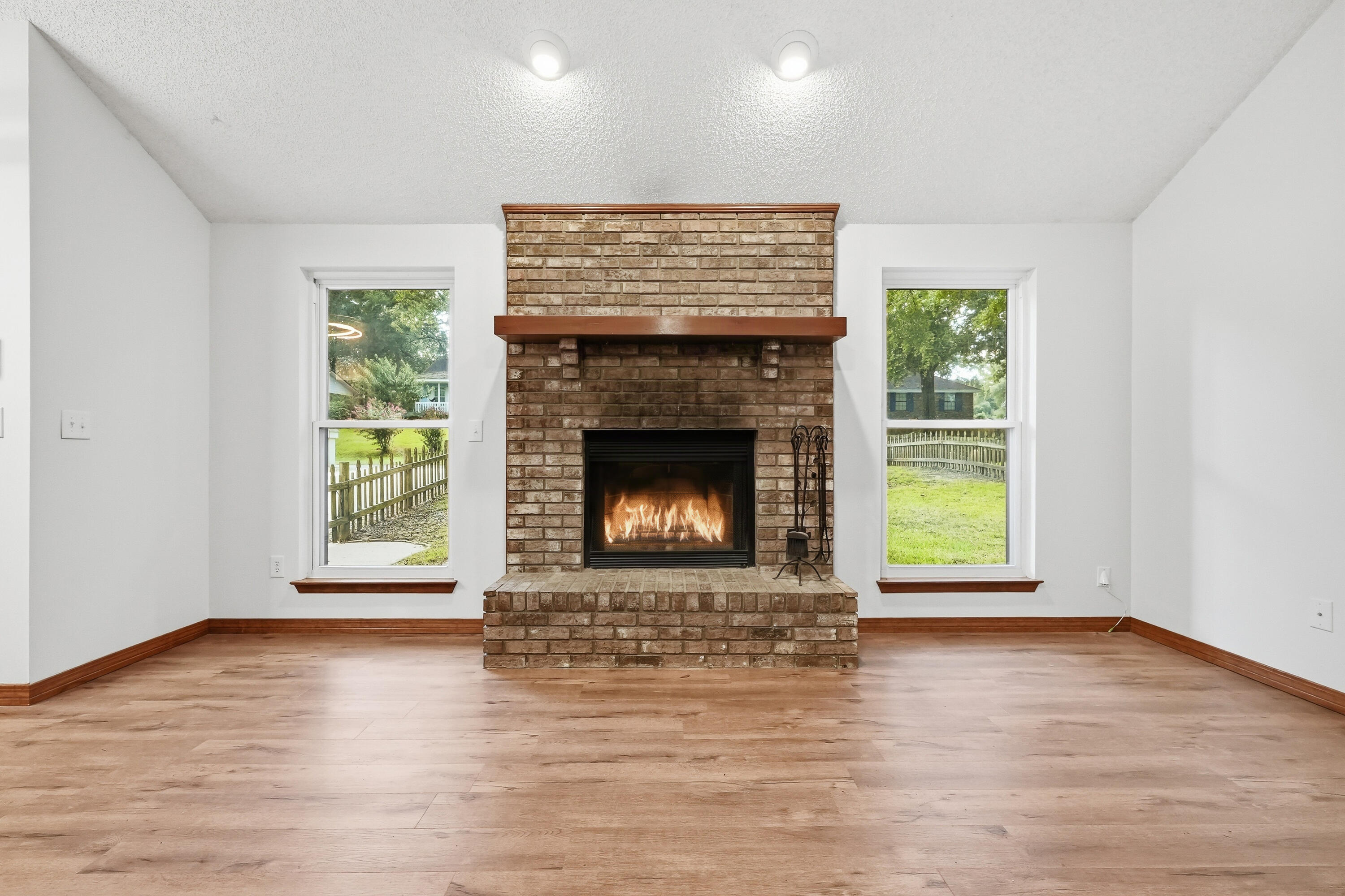 PALM CREST - Residential Lease