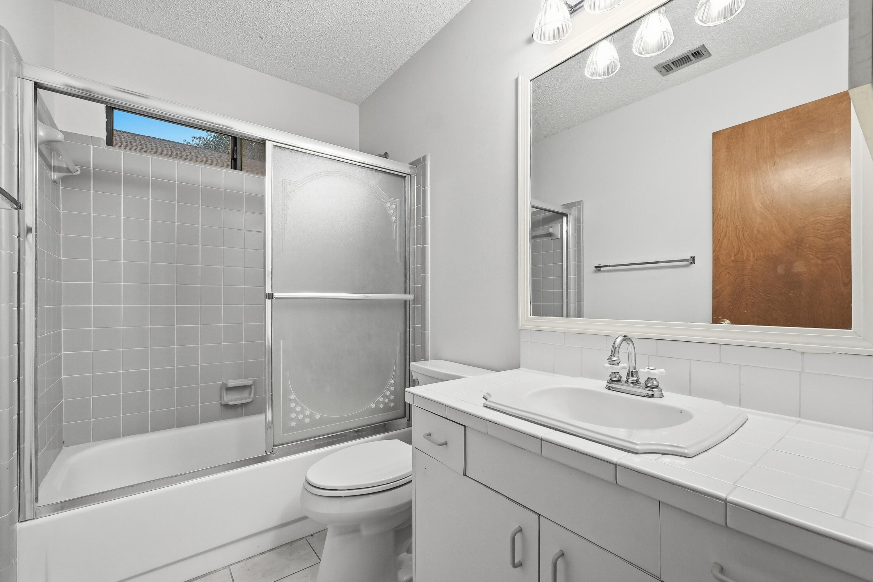PALM CREST - Residential Lease