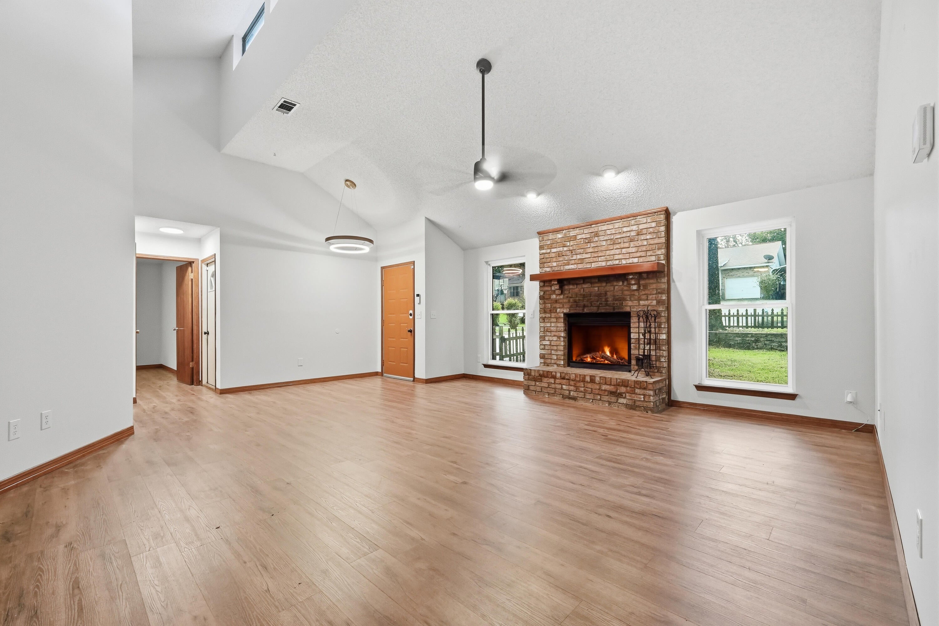 PALM CREST - Residential Lease