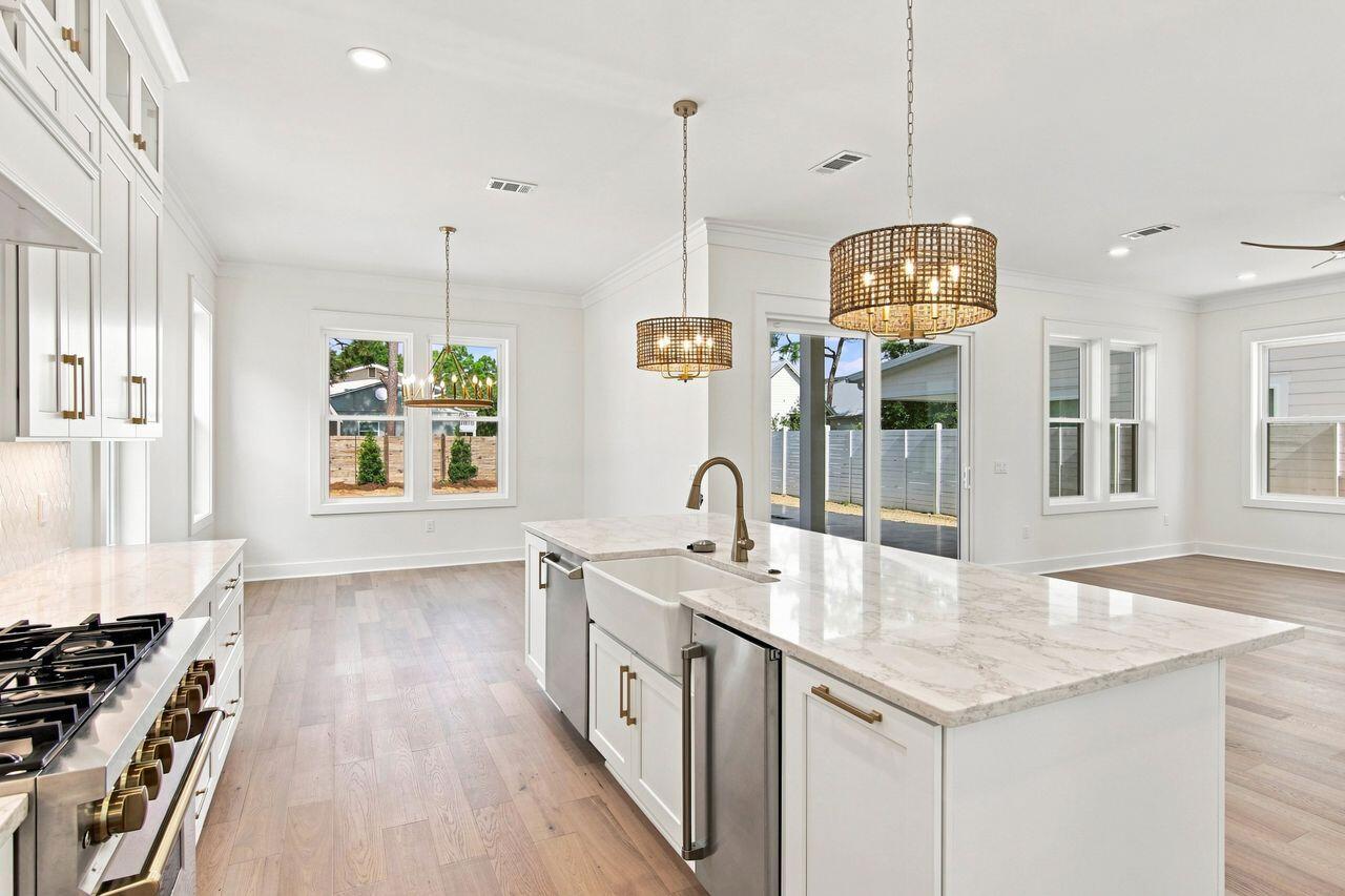 GULF SHORE MANOR - Residential