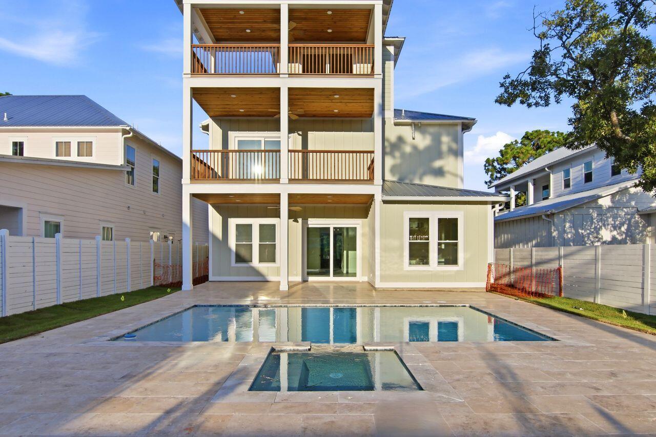 GULF SHORE MANOR - Residential