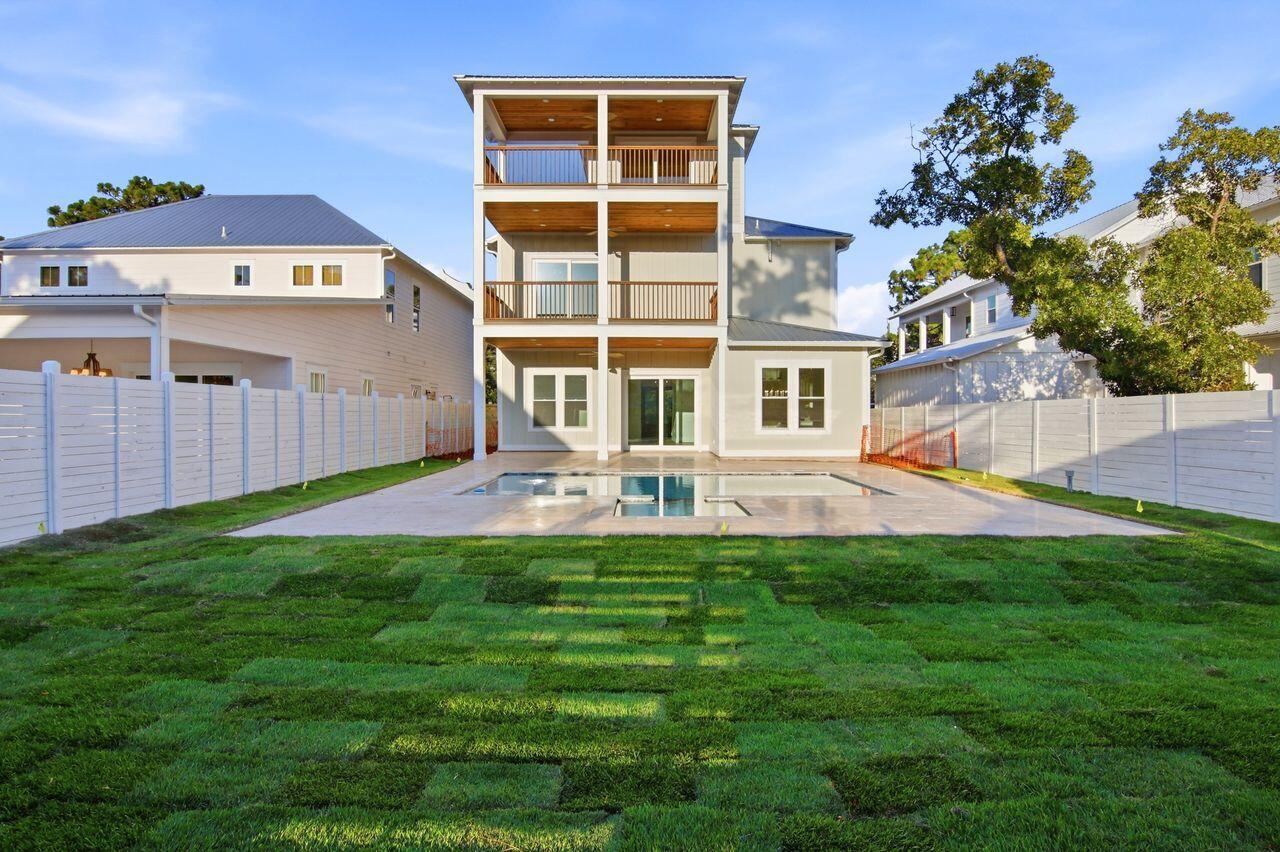GULF SHORE MANOR - Residential
