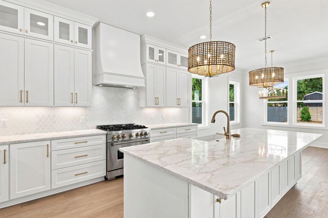 GULF SHORE MANOR - Residential