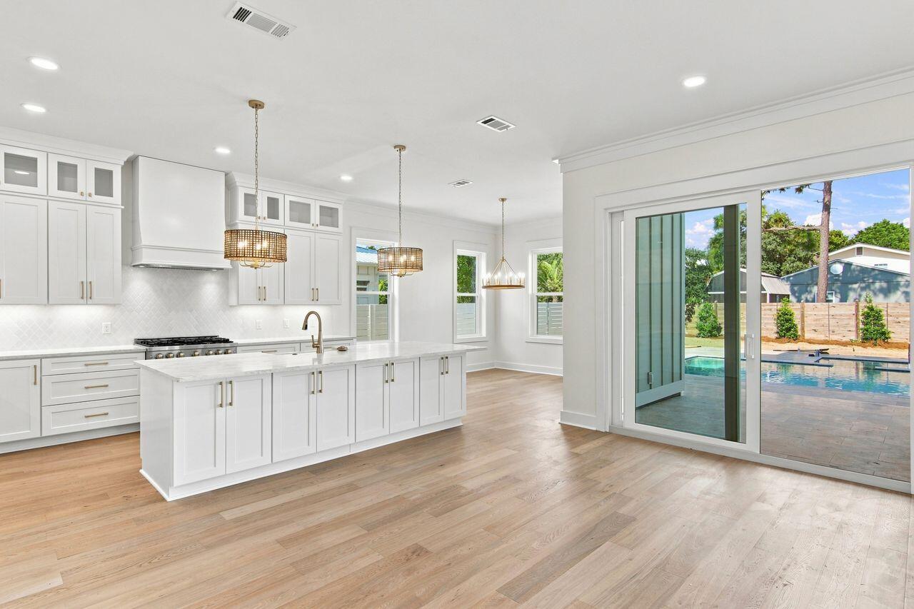 GULF SHORE MANOR - Residential