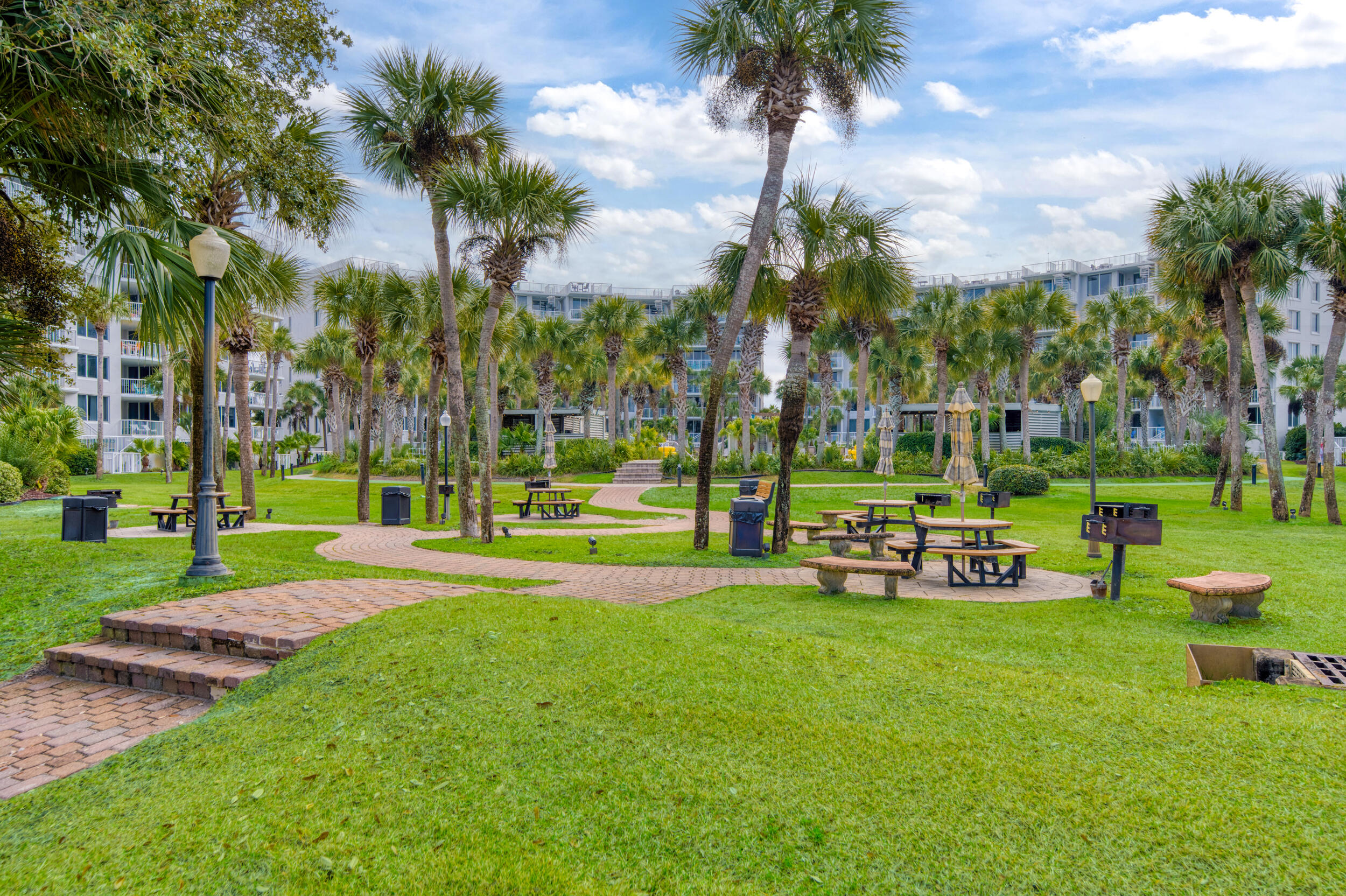 DESTIN WEST BEACH & BAY RESORT-GULFSIDE - Residential