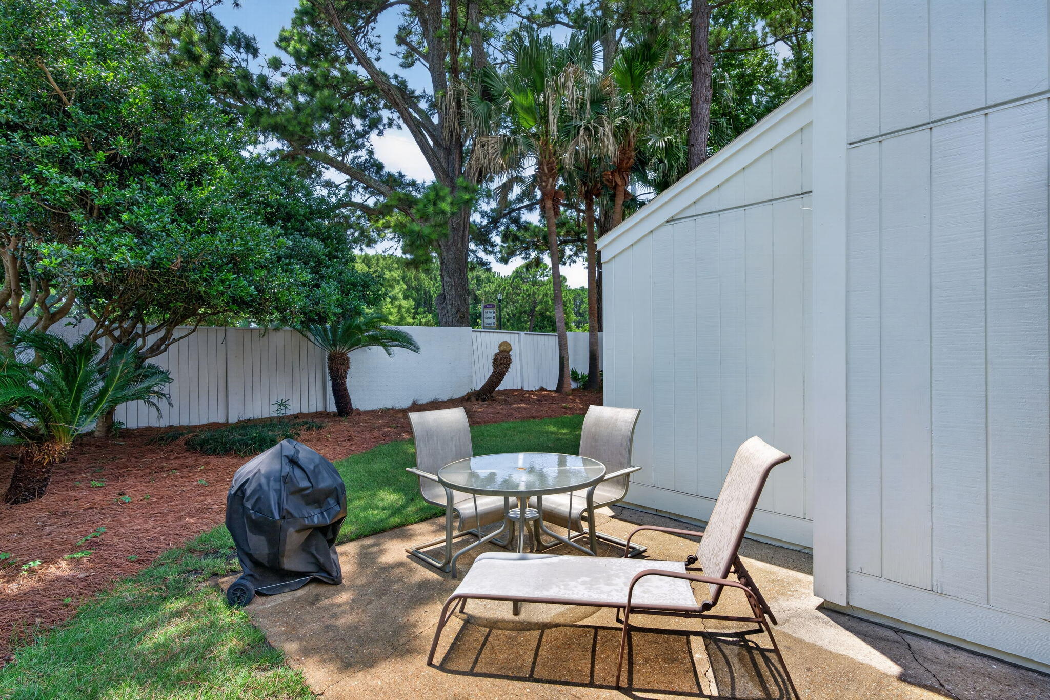 LINKSIDE VILLAGE UNIT 1 - Residential