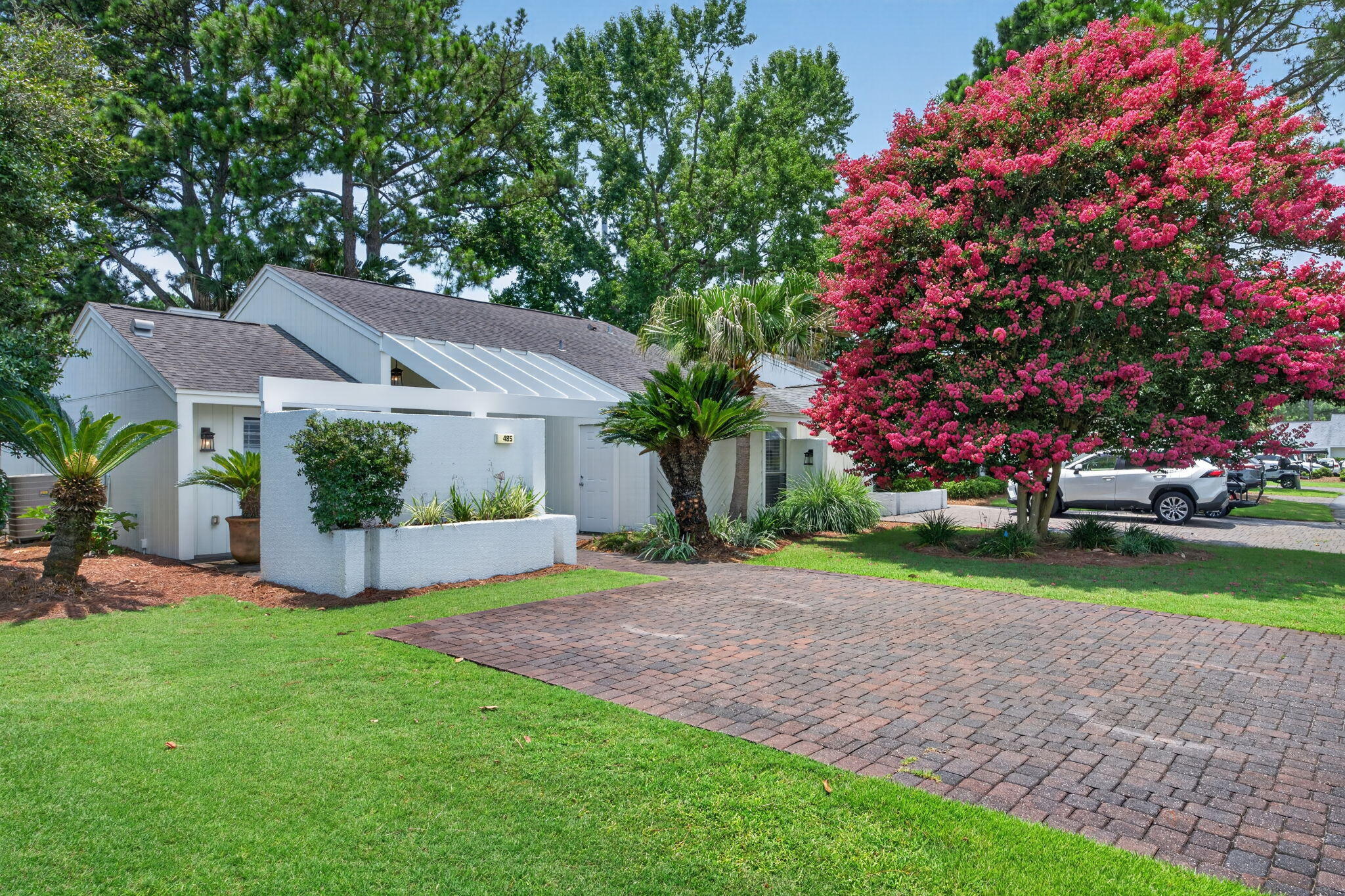 LINKSIDE VILLAGE UNIT 1 - Residential