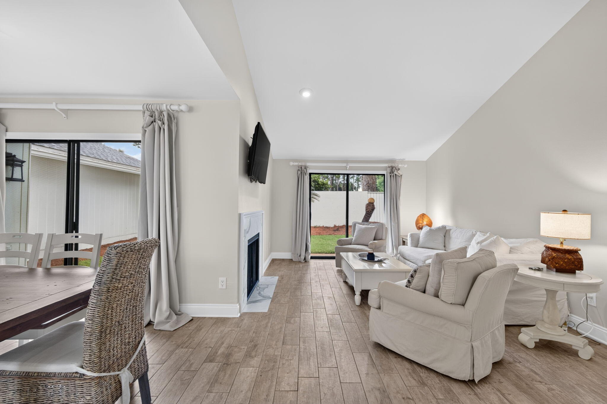 LINKSIDE VILLAGE UNIT 1 - Residential