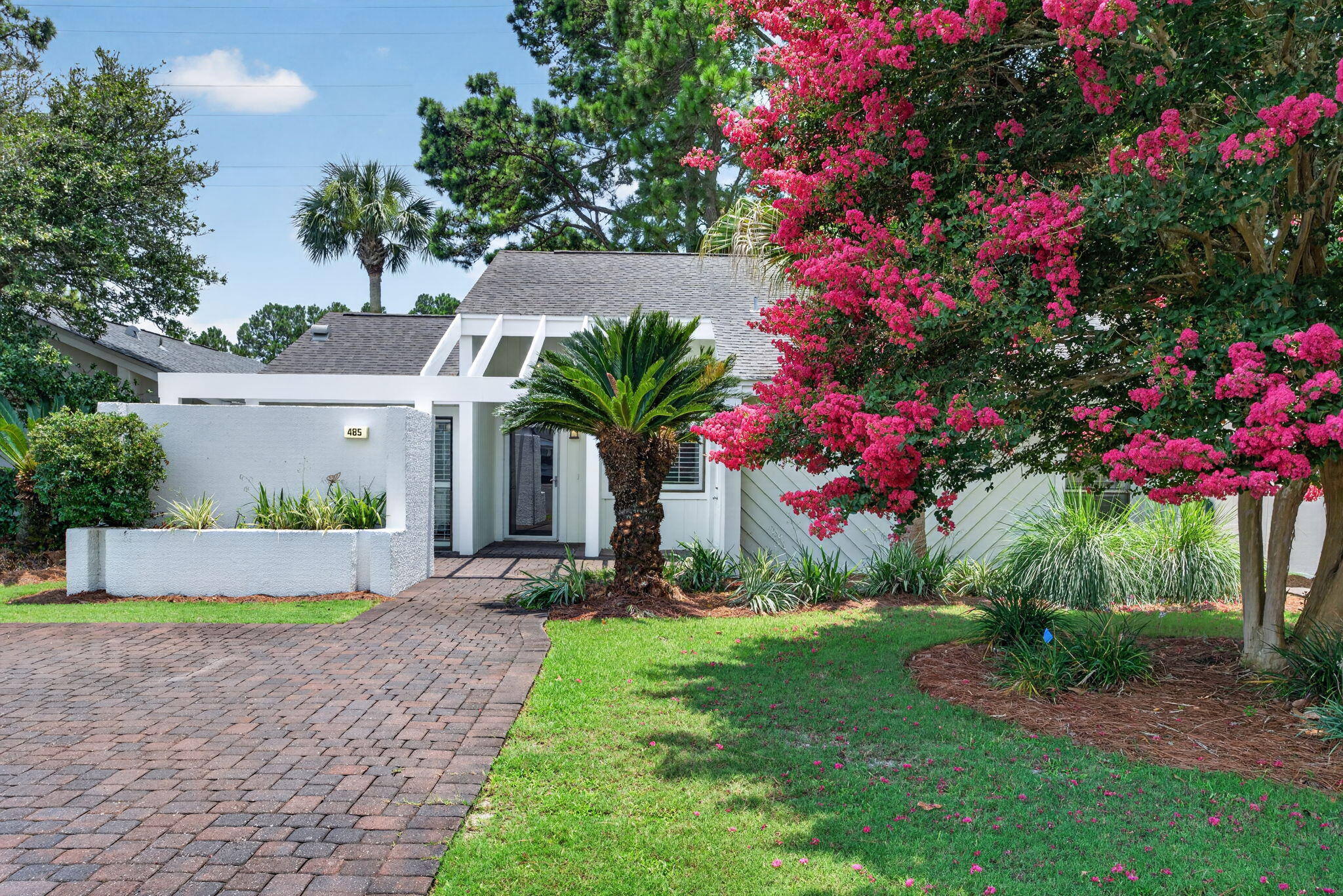LINKSIDE VILLAGE UNIT 1 - Residential