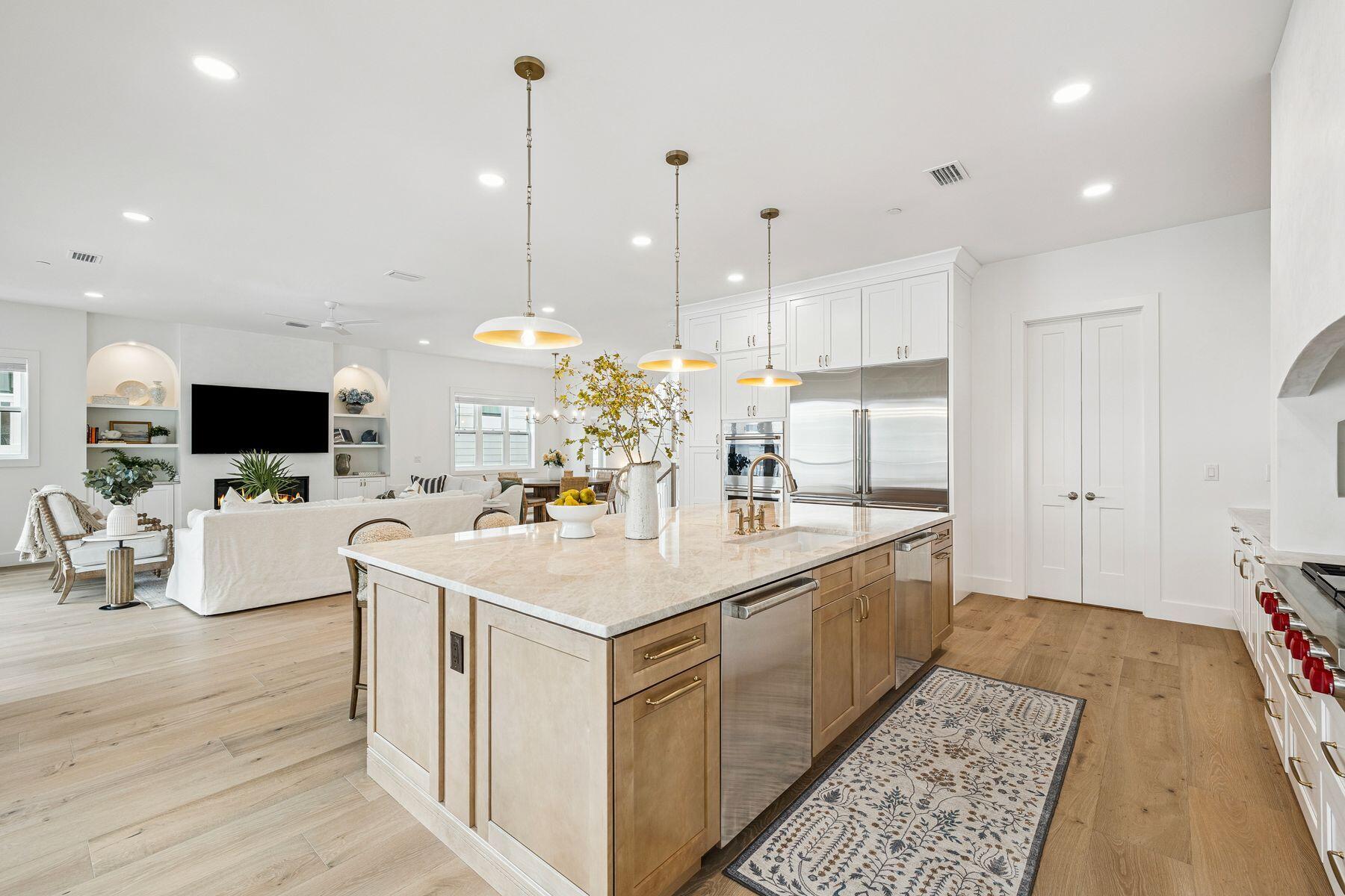 GULF SHORE MANOR - Residential