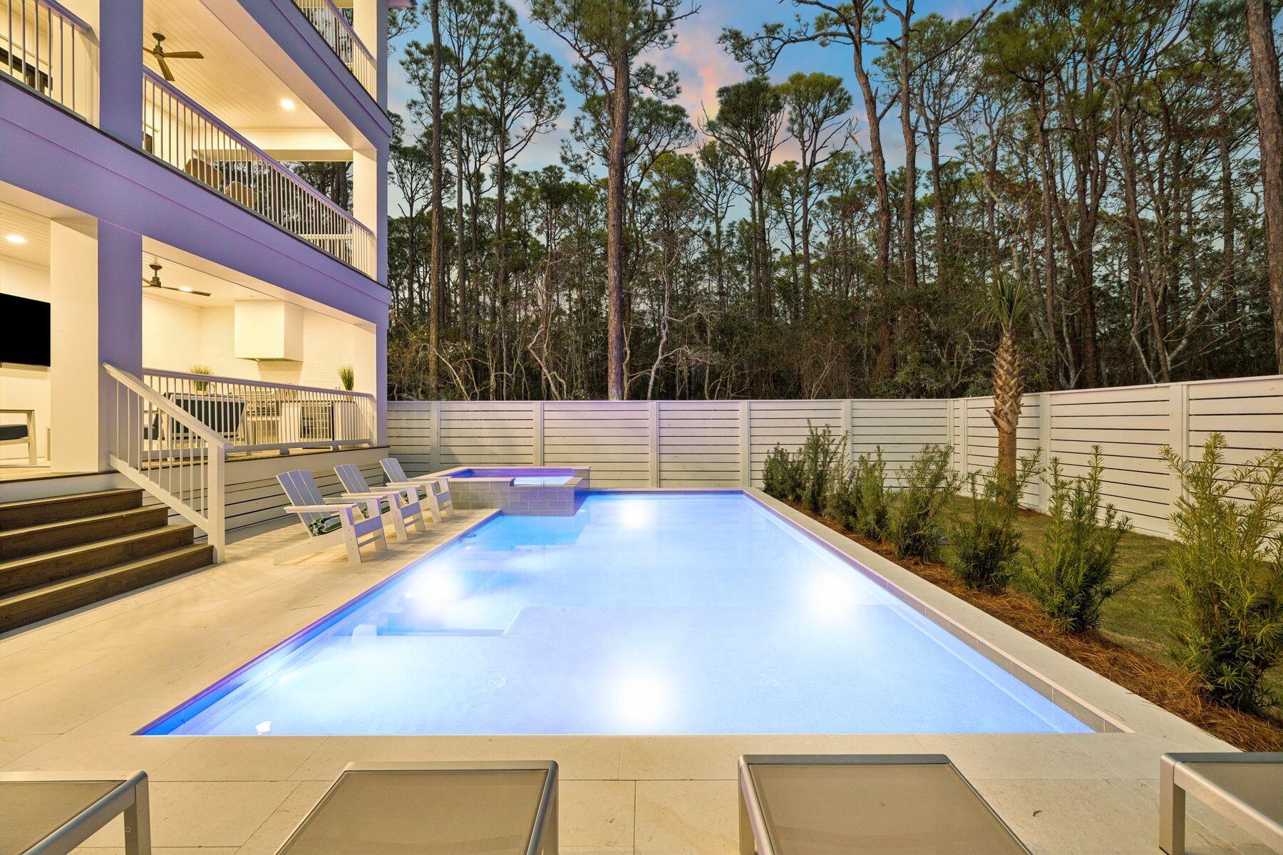 GULF SHORE MANOR - Residential