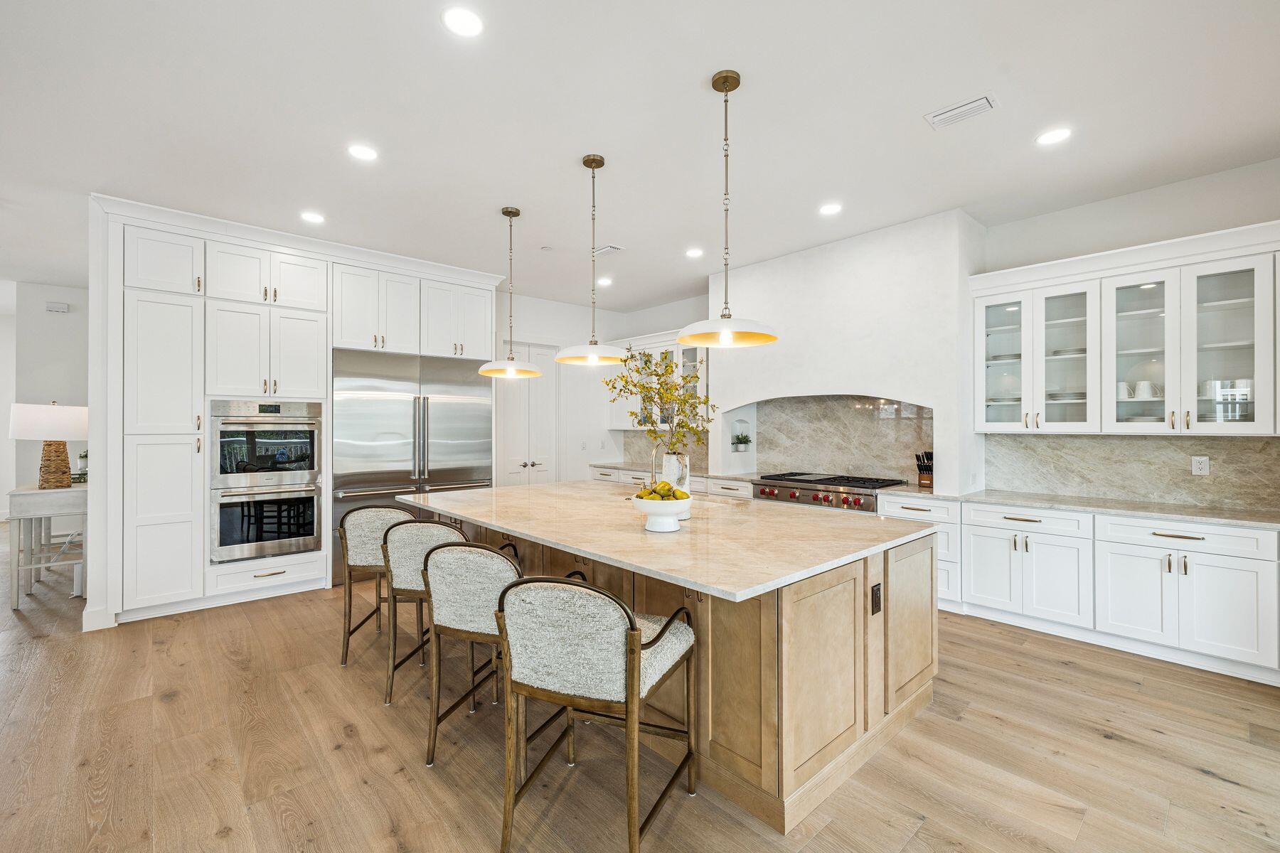GULF SHORE MANOR - Residential