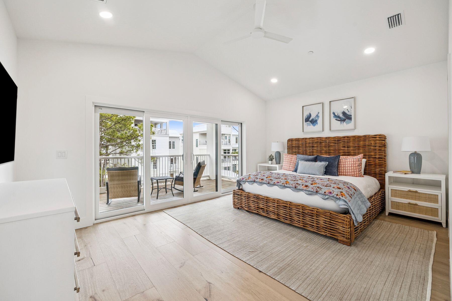 GULF SHORE MANOR - Residential
