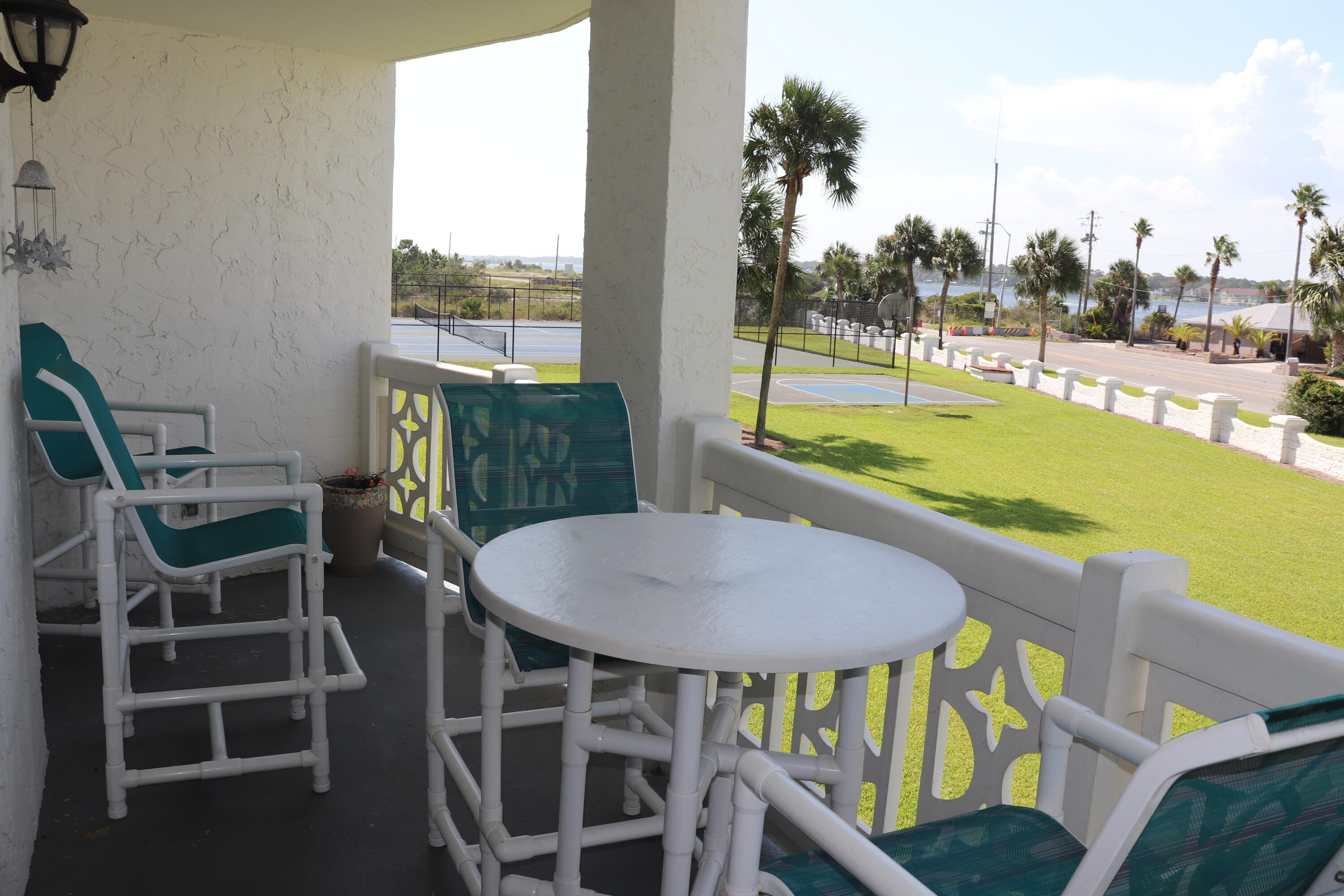 EL MATADOR CONDO - Residential