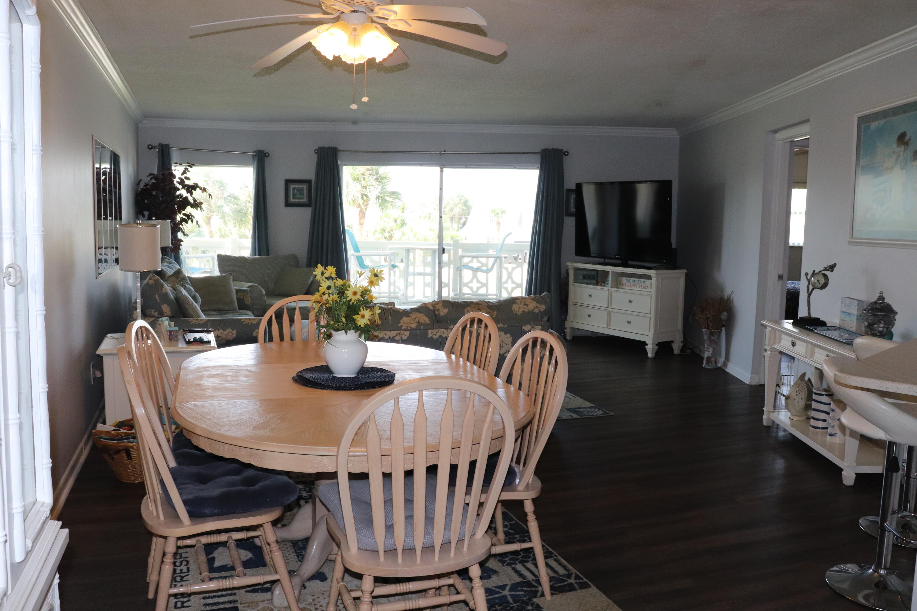 EL MATADOR CONDO - Residential