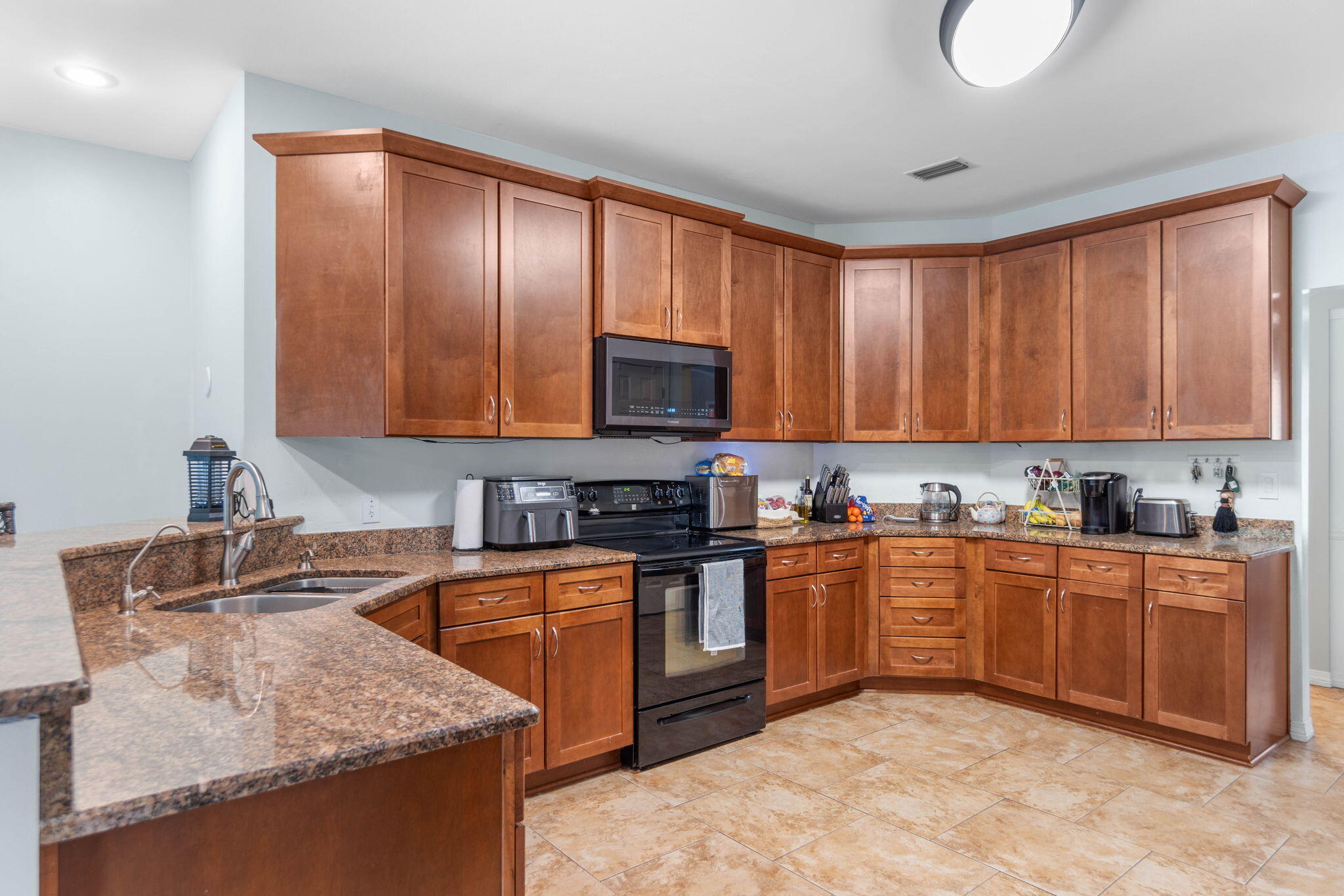 ROCKY BAYOU ESTATES 01 - Residential