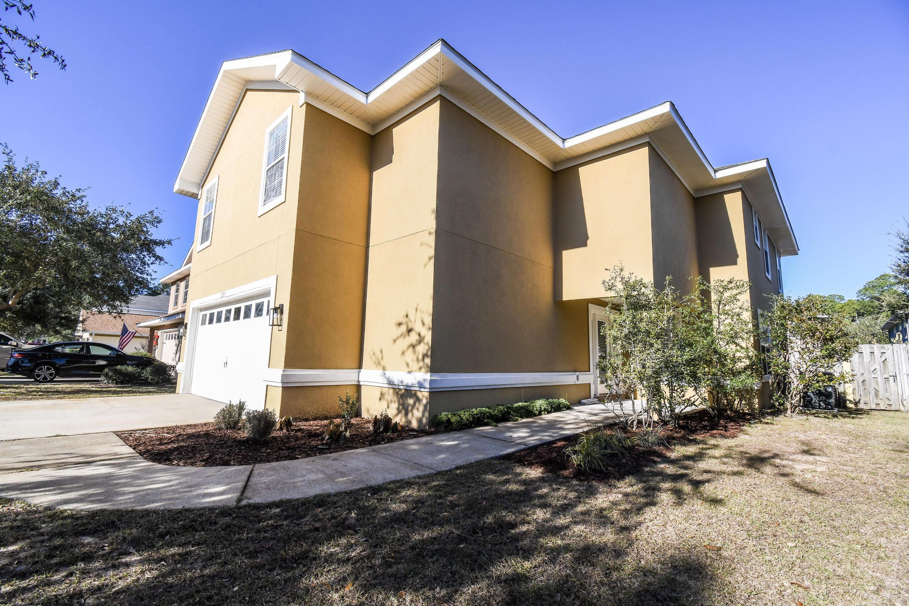 4 Bed with 3 Full Bath home for rent in Driftwood Estates neighborhood. 

The home features tons of natural light with 23-foot ceilings in the living/dining room. The master bedroom is oversized and each of the 4 bedrooms boasts walk-in closets. All appliances, including Washer & Dryer, come with the rental. 735 Loblolly Bay Dr has a fenced-in backyard for privacy. 

Driftwood Estates Neighborhood amenities include a community swimming pool, a County park with playground, tennis courts, and open fields with a walking path.  Flexible on rental dates, searching for 6 Months- 1 Year Rental. 1 pet policy upon approval with $500 pet deposit. $3,400 security deposit with all rental agreement