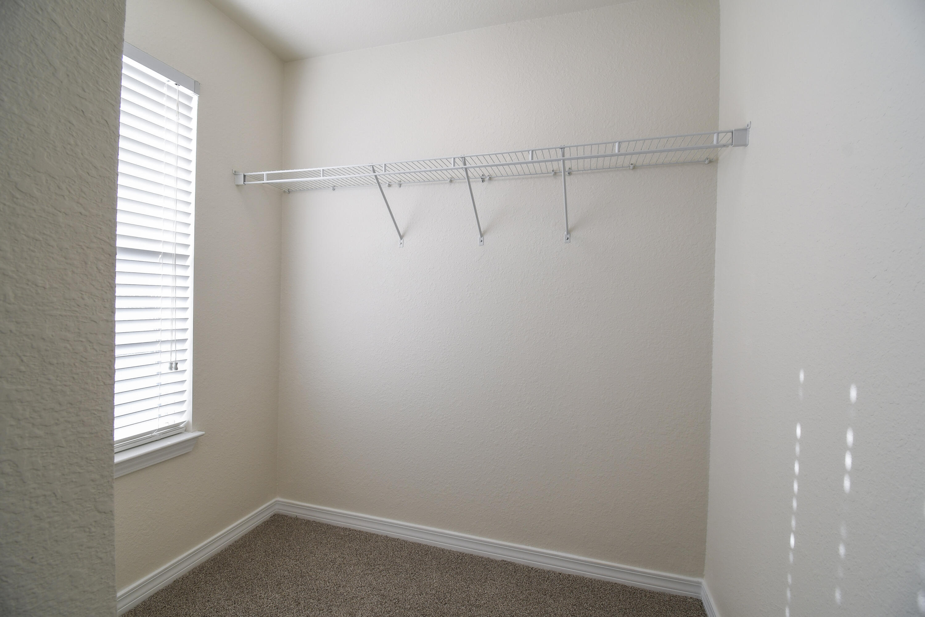 DRIFTWOOD ESTATES - Residential Lease
