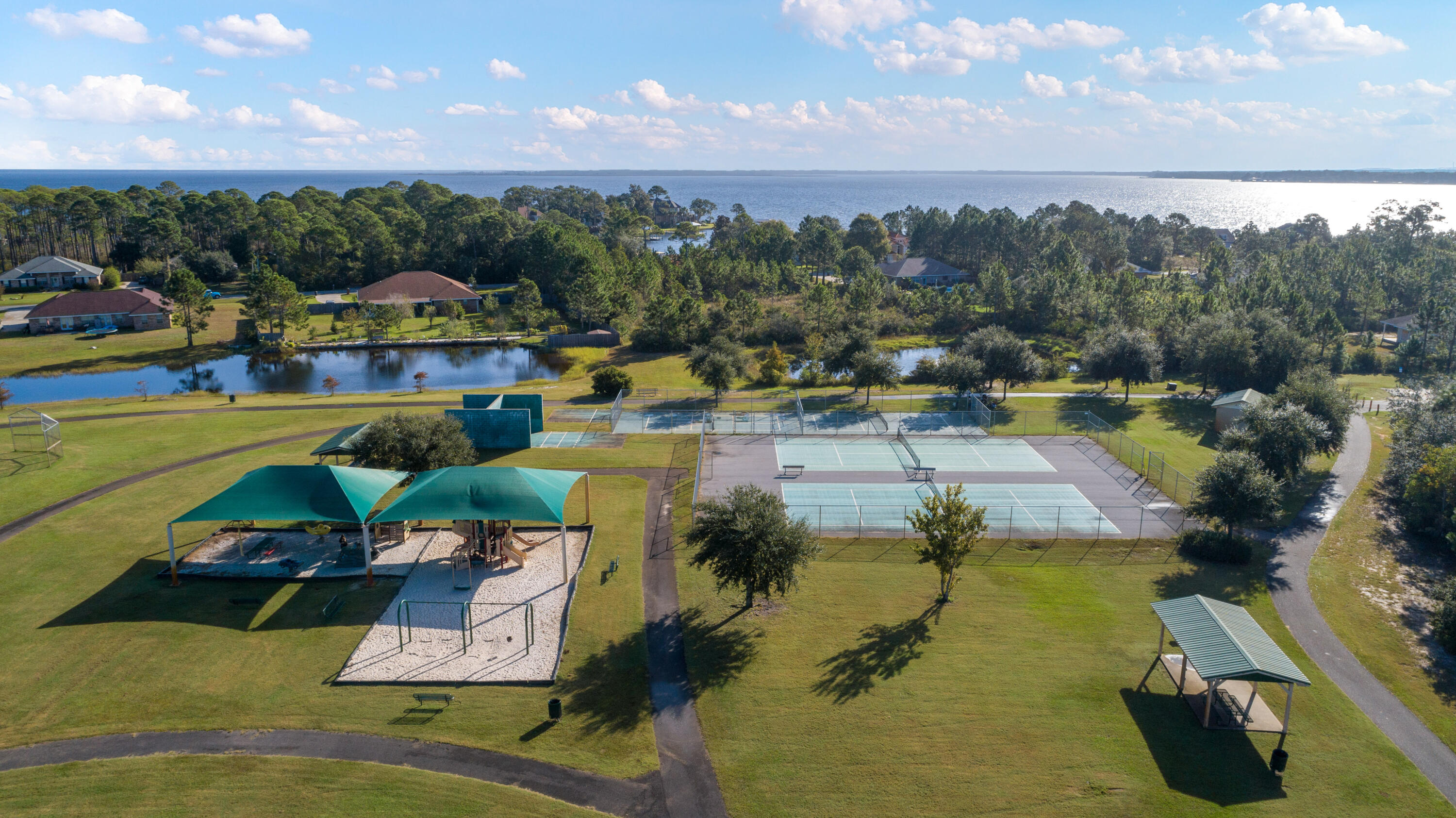 DRIFTWOOD ESTATES - Residential Lease