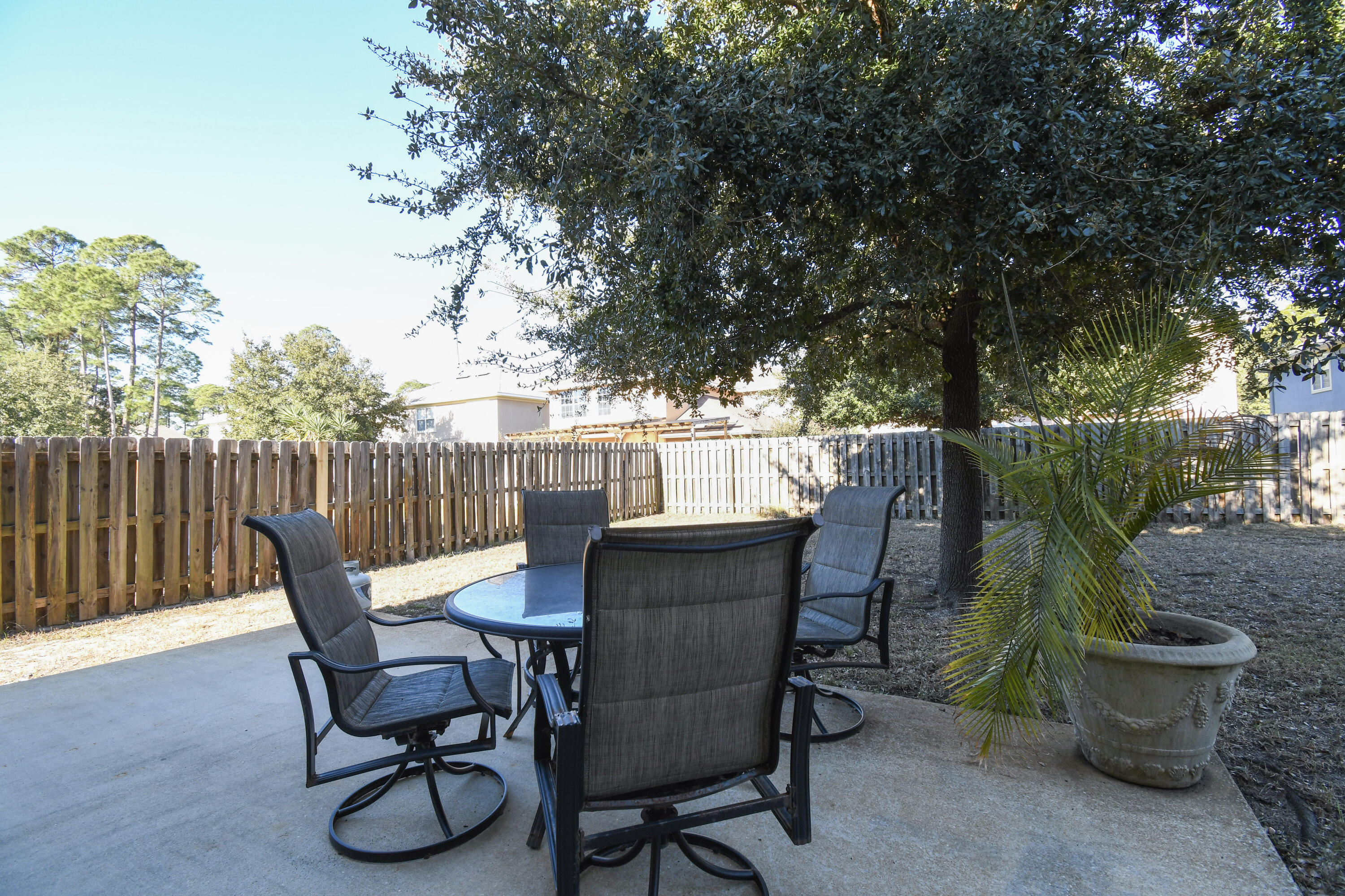 DRIFTWOOD ESTATES - Residential Lease