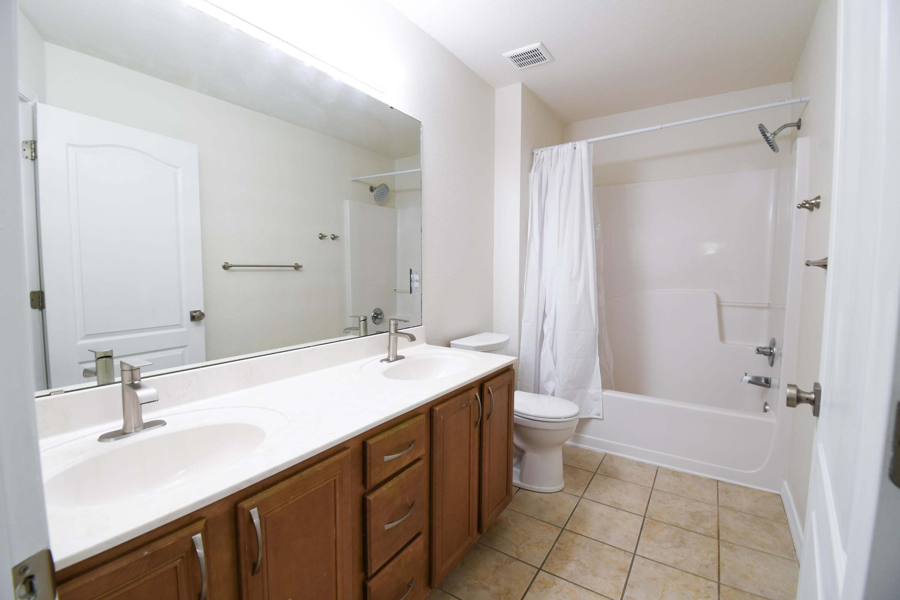 DRIFTWOOD ESTATES - Residential Lease