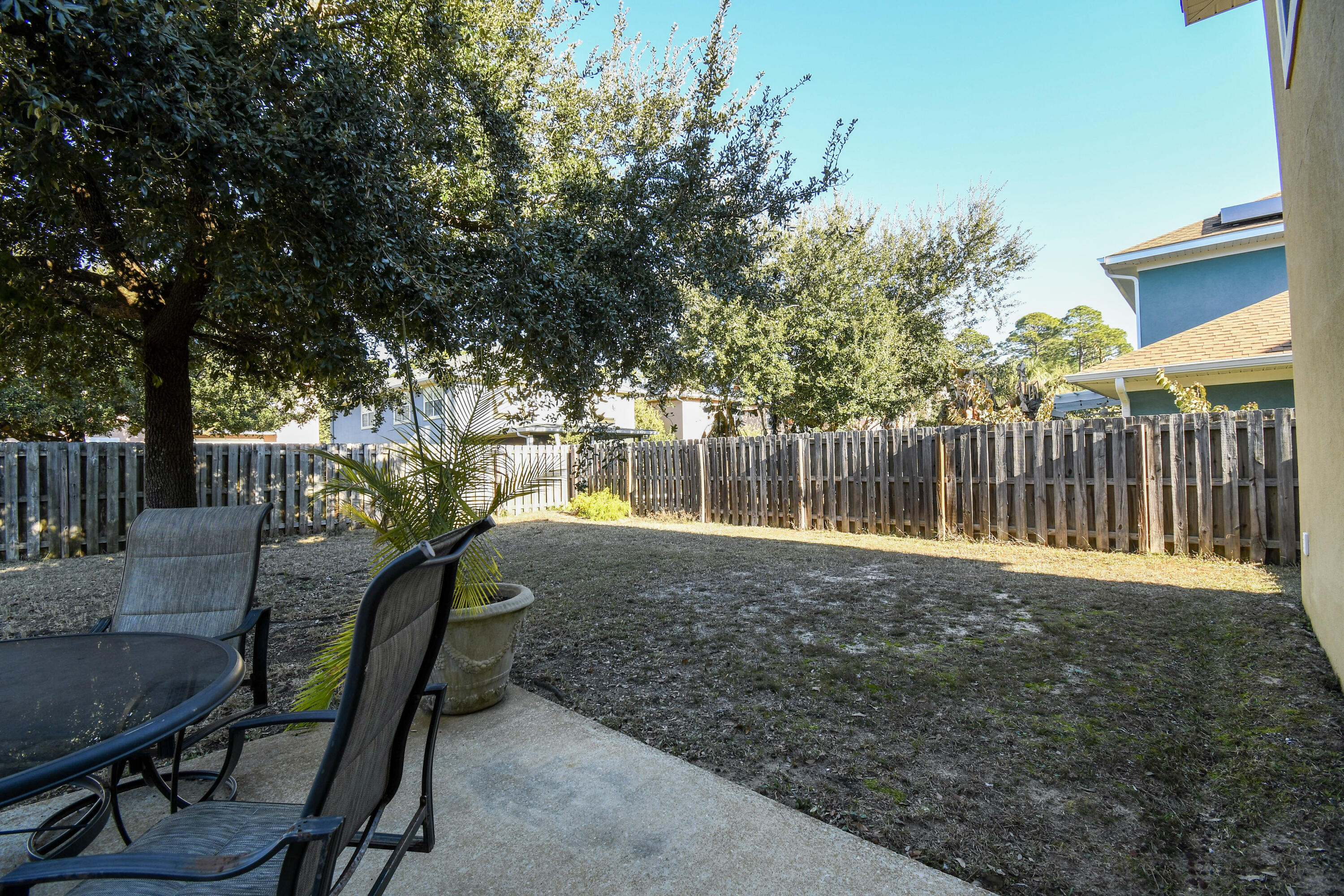 DRIFTWOOD ESTATES - Residential Lease