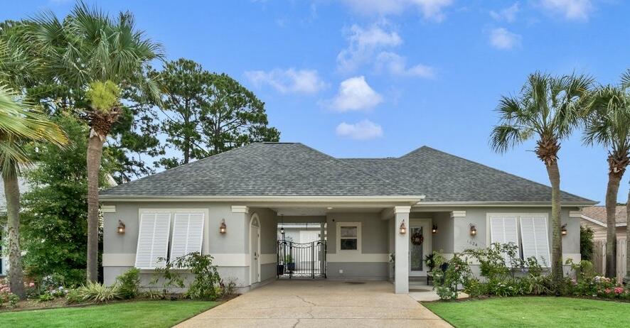 POLYNESIAN ISLANDS - Residential