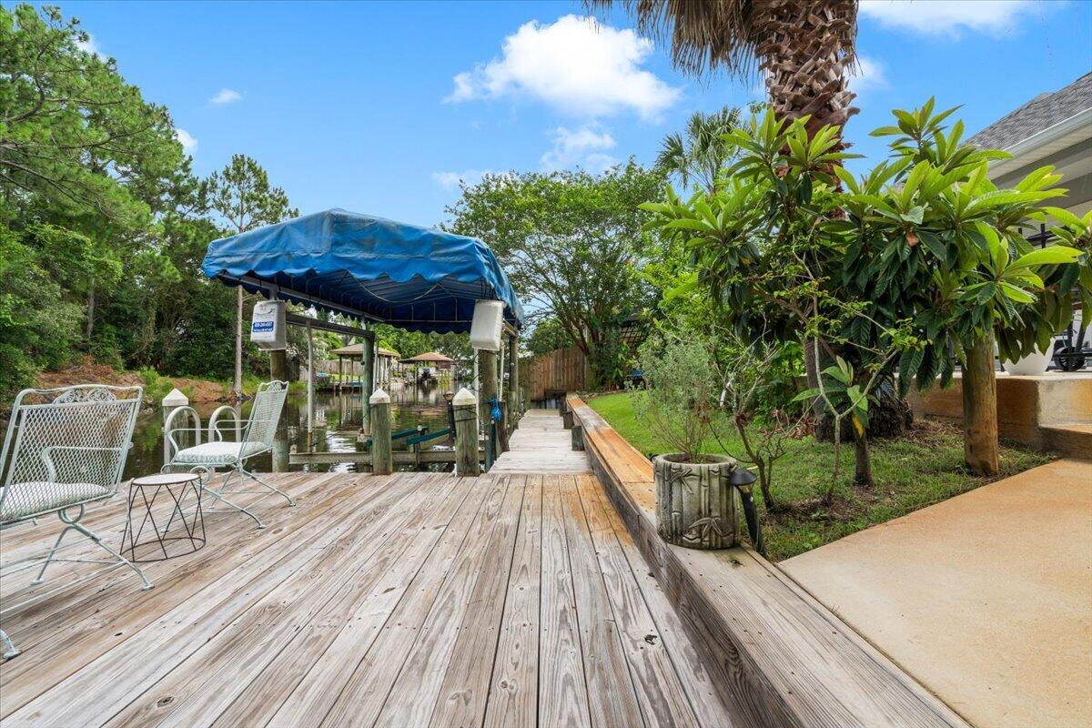 POLYNESIAN ISLANDS - Residential