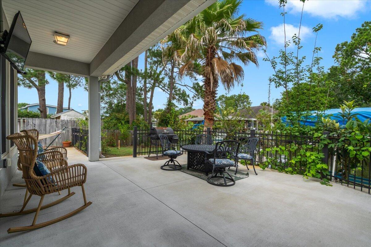 POLYNESIAN ISLANDS - Residential