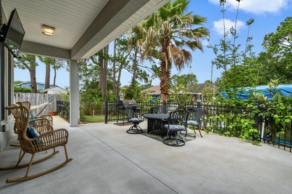 POLYNESIAN ISLANDS - Residential