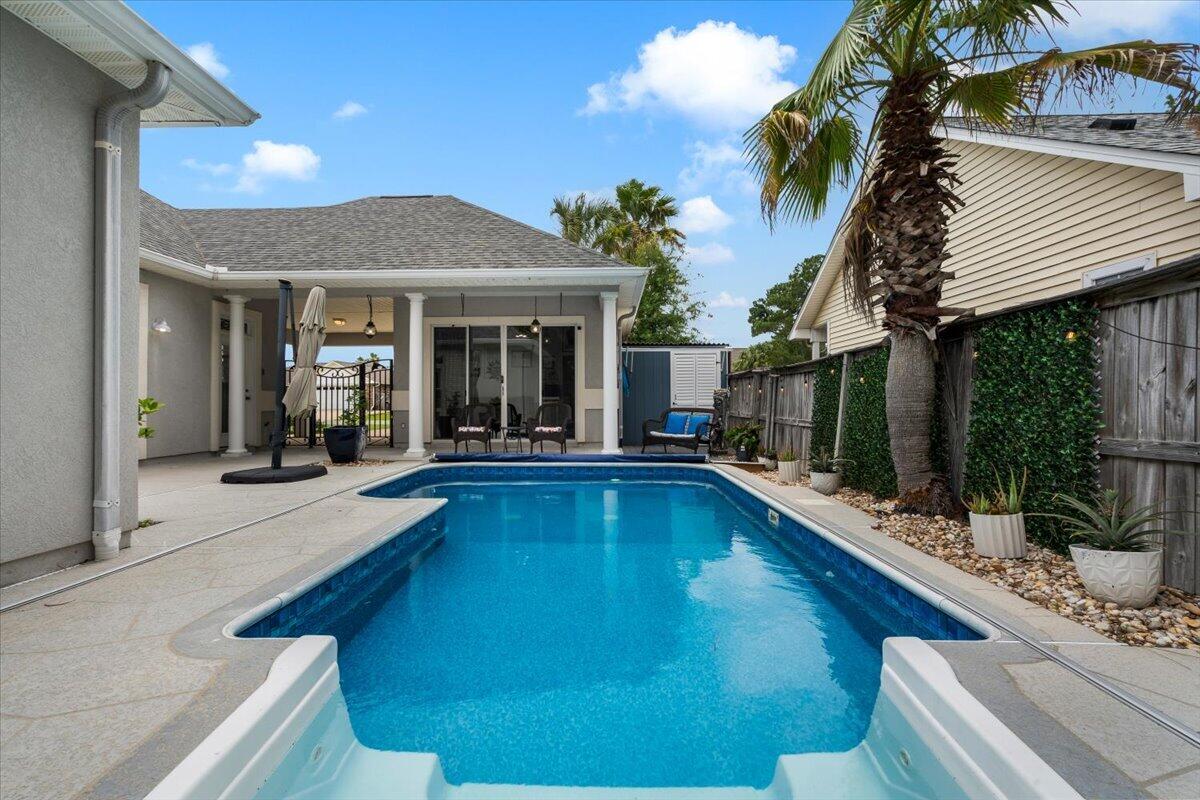 POLYNESIAN ISLANDS - Residential
