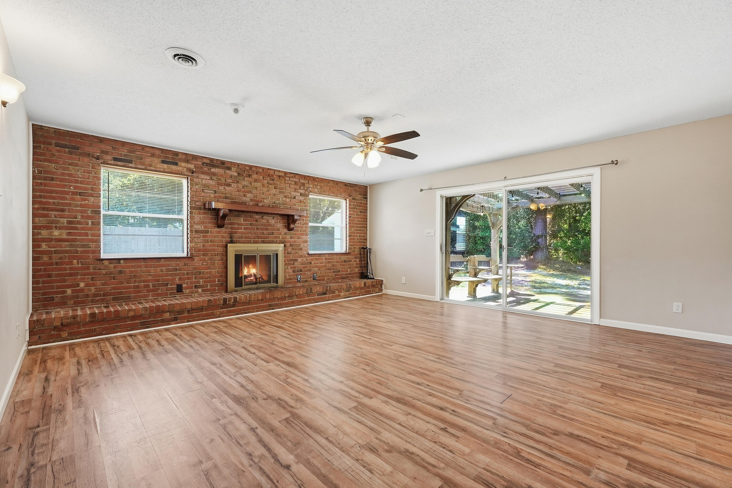 SANTASIA PARK 1ST ADDN - Residential Lease